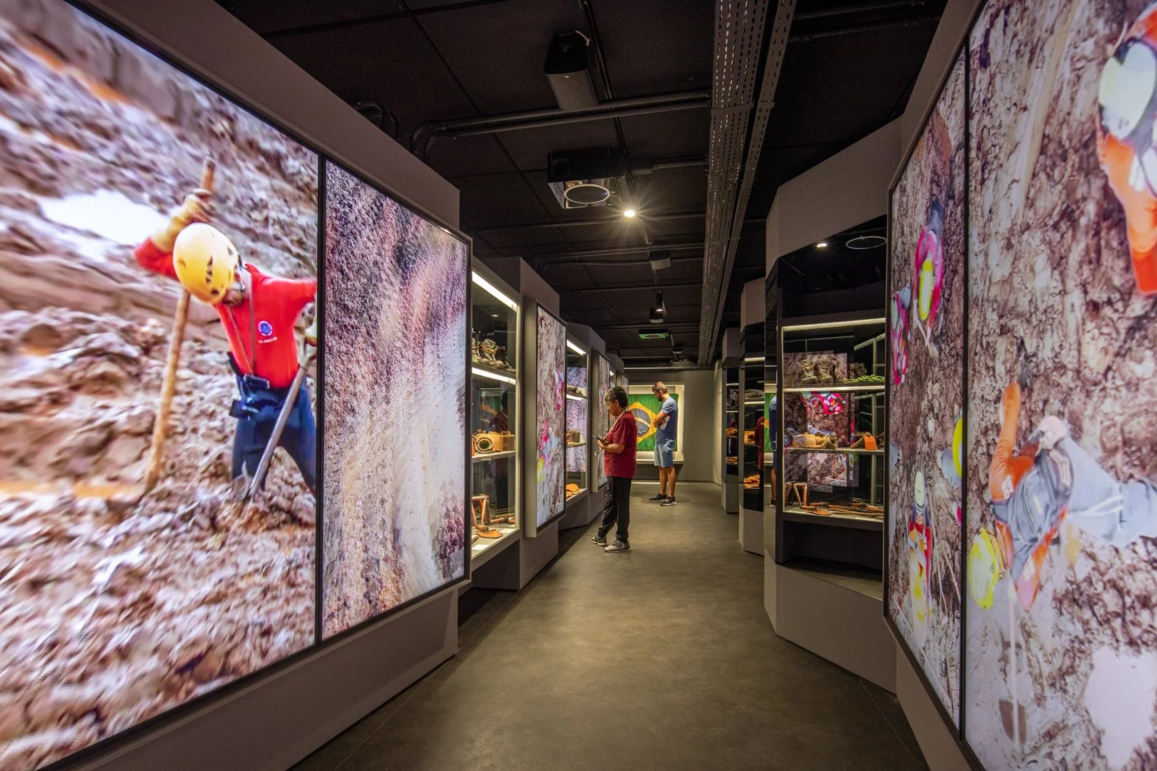 LIGHTSOURCE-Memorial-Brumadinho_2026-GPA&A_Cesar-de-Ramires_Atiaia-Design_Pedro-Mascaro_8.jpg