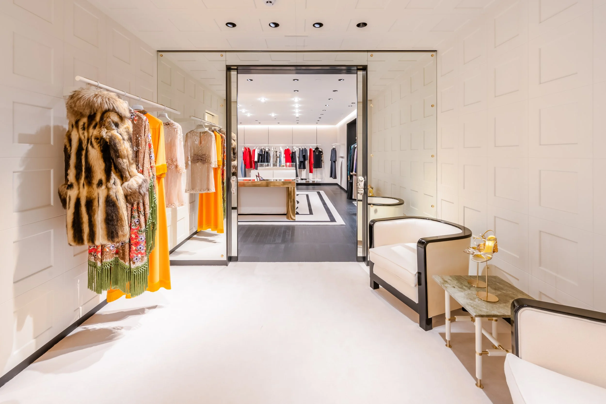 LIGHTSOURCE-Valentino-iguatemi_2025_Patricia-Martinez-Arquitetura_Mauricio-Moreno_9.jpg