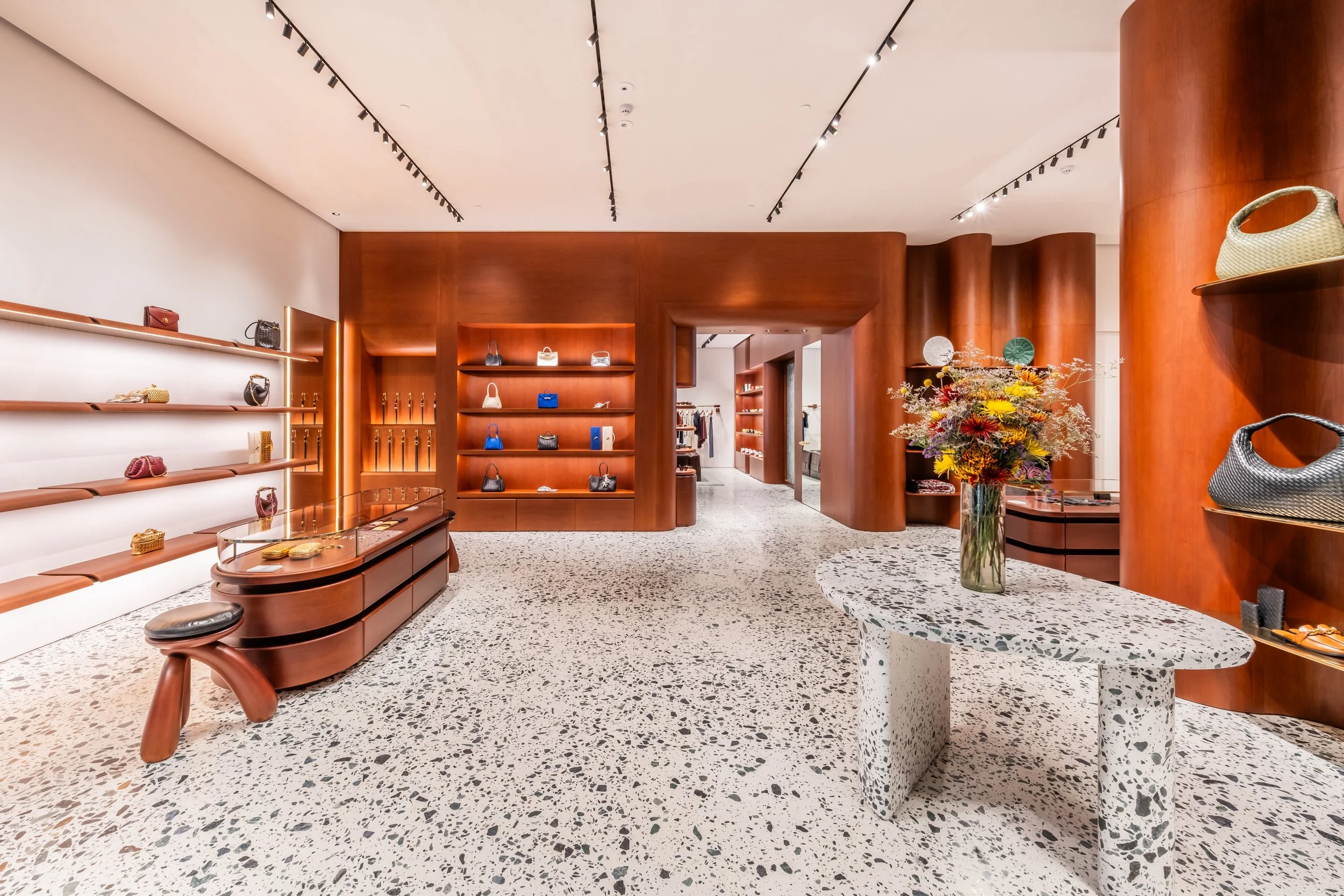 LIGHTSOURCE-Bottega-Veneta_2025-_Lisa-Marchesi-Studio_Mauricio-Moreno_3.jpg