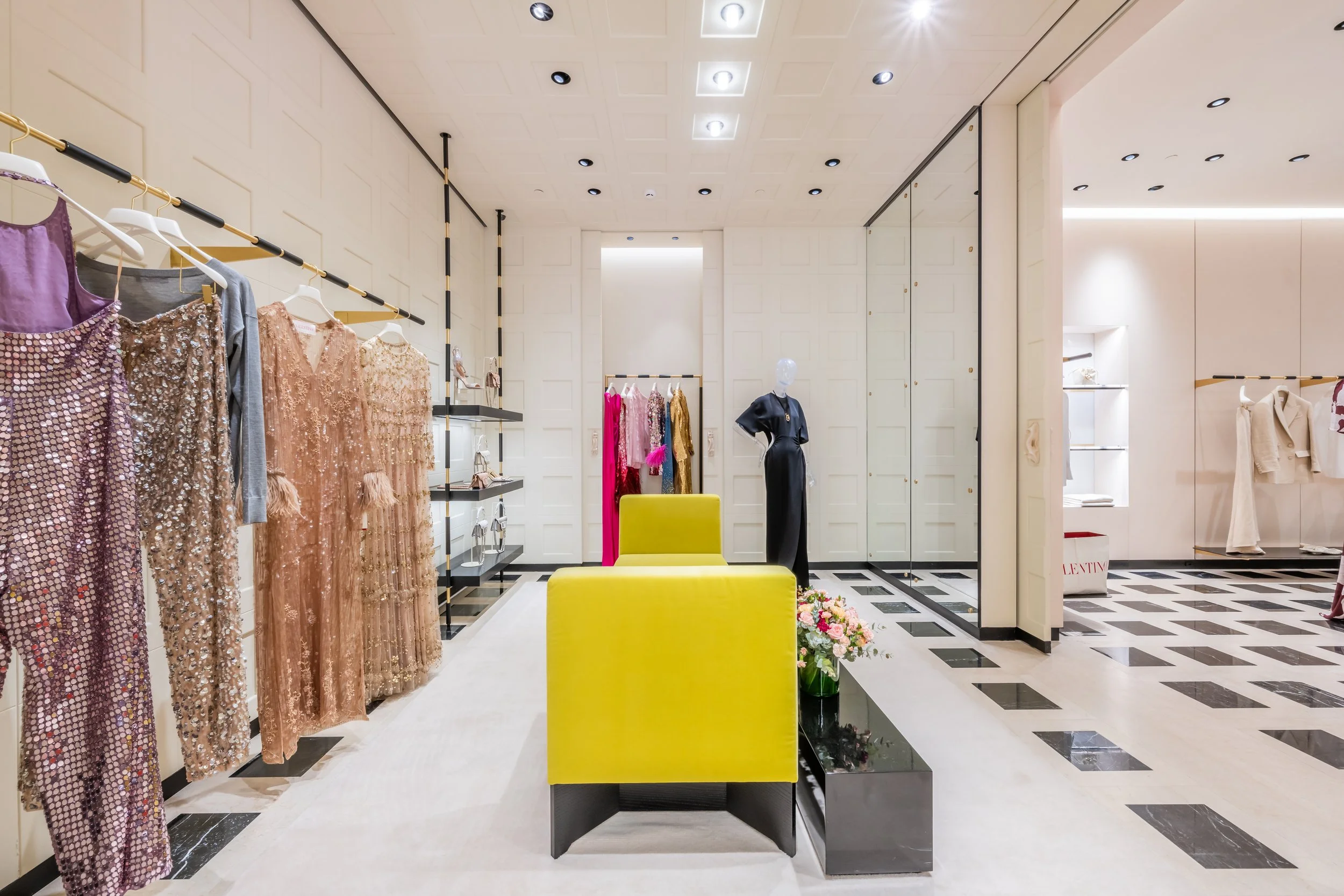 LIGHTSOURCE-Valentino-cidade-jardim_2024_Patricia-Martinez-Arquitetura_Mauricio-Moreno_7.jpg