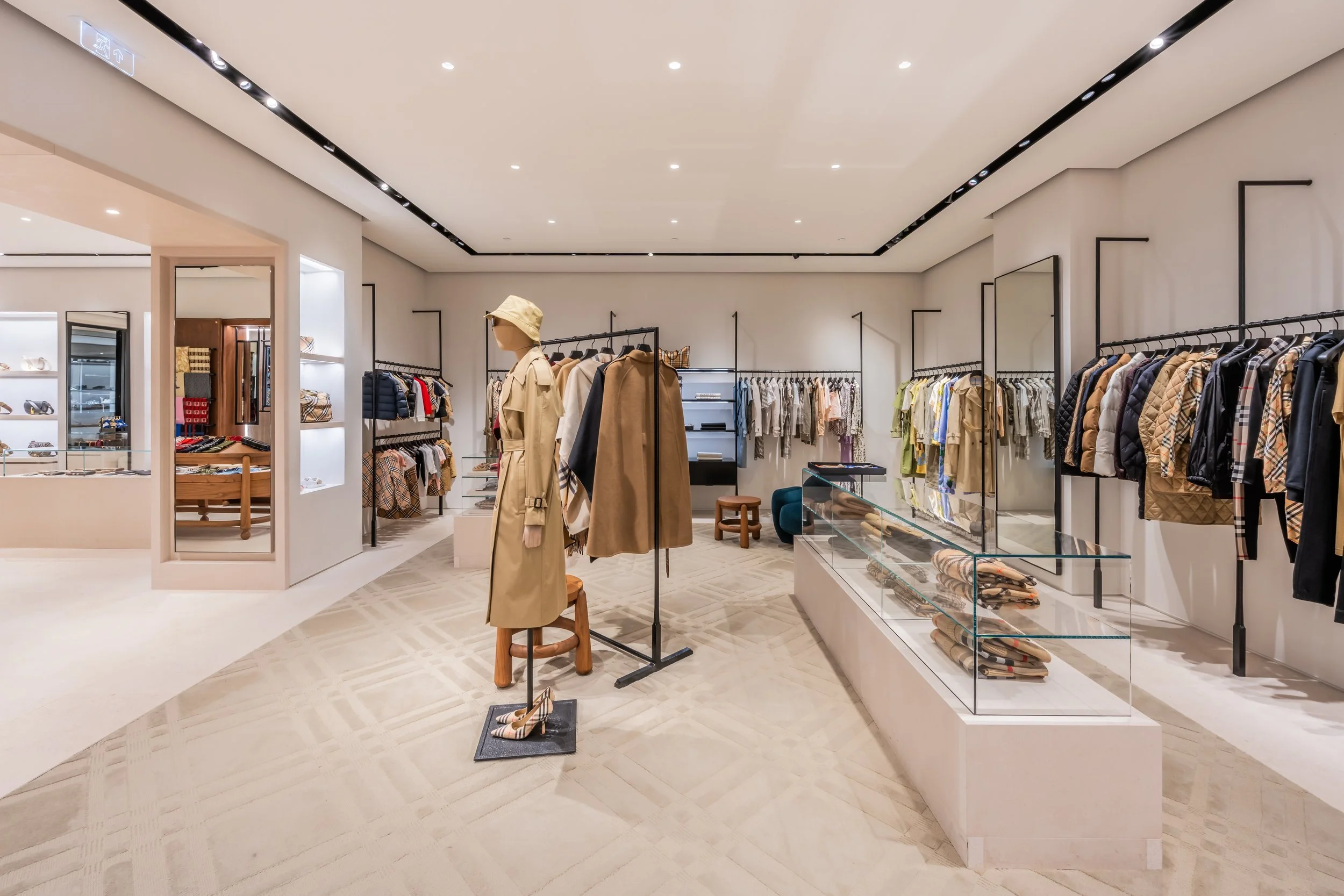 LIGHTSOURCE-Burberry_2024_Horton-arquitetura_Studiob612_Mauricio-Moreno_7.jpg