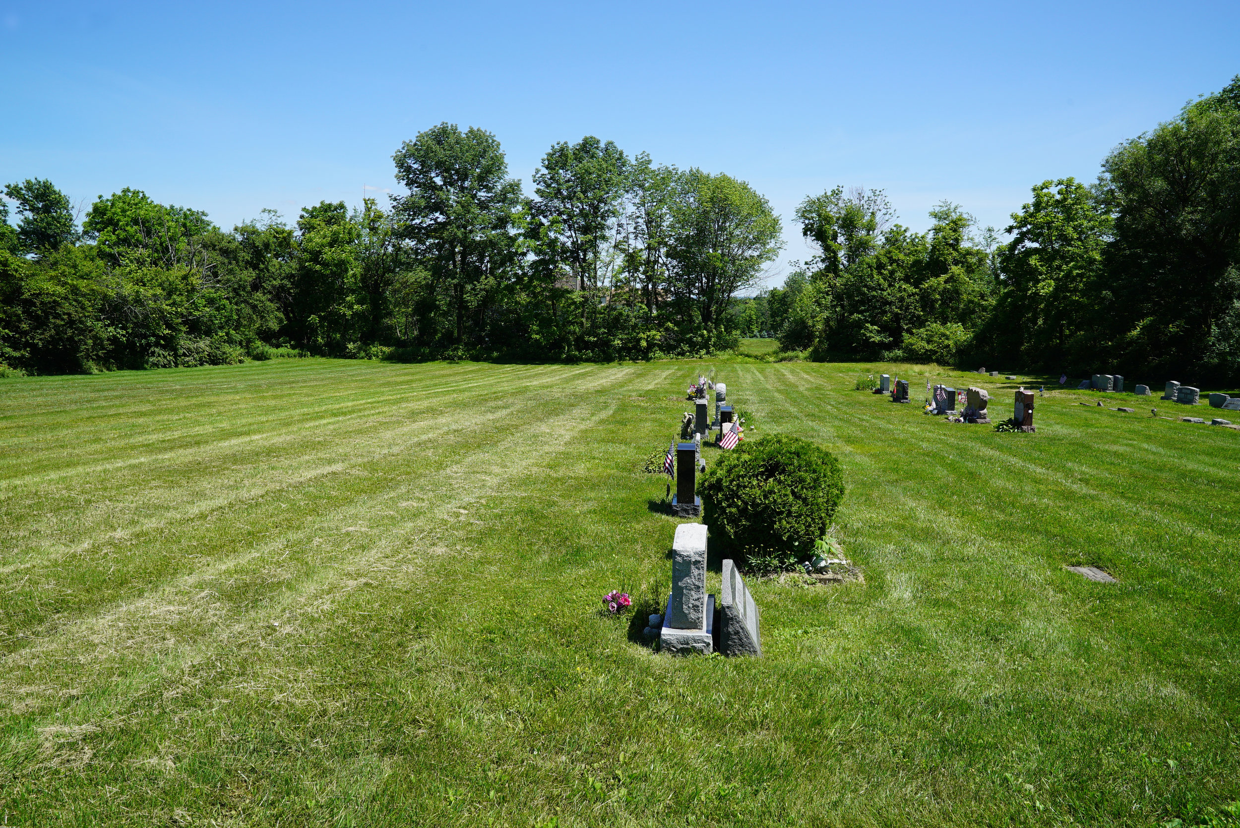 our lady of the sacred heart cemetery hilltown5.jpg