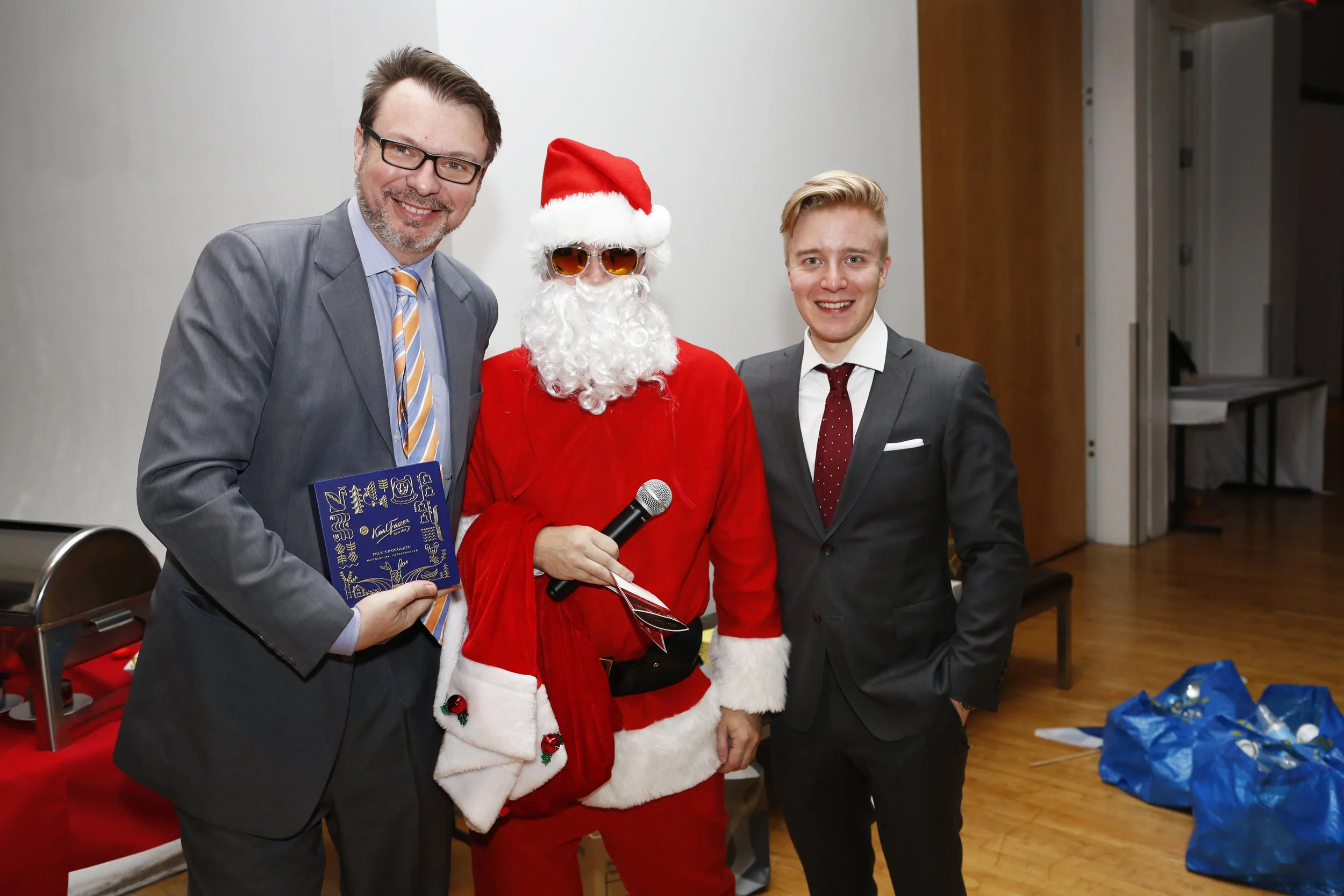 FACC_HolidayParty_17_0408.JPG