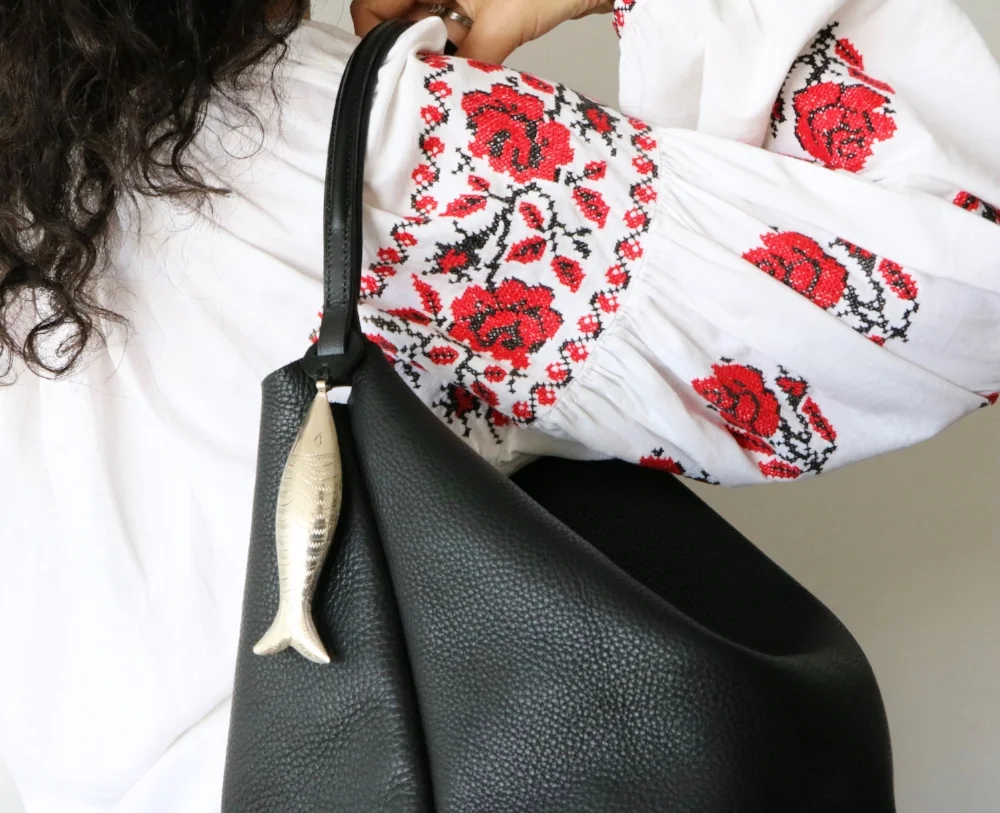 black bucket bag camargue springfinn and co talin spring