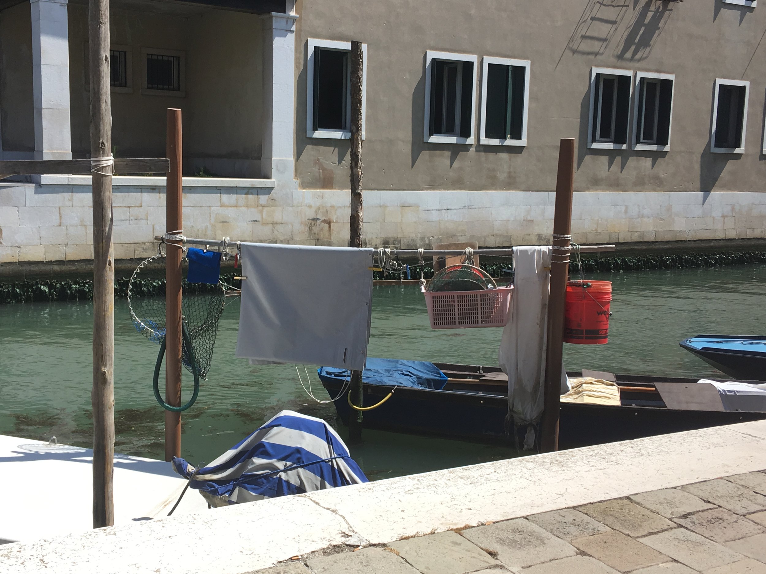 venice, italy, giudecca, travelitaly, best places in italy, doors in italy, doorbells in italy, carlo scarpa, laundry in italy, streets of venice
