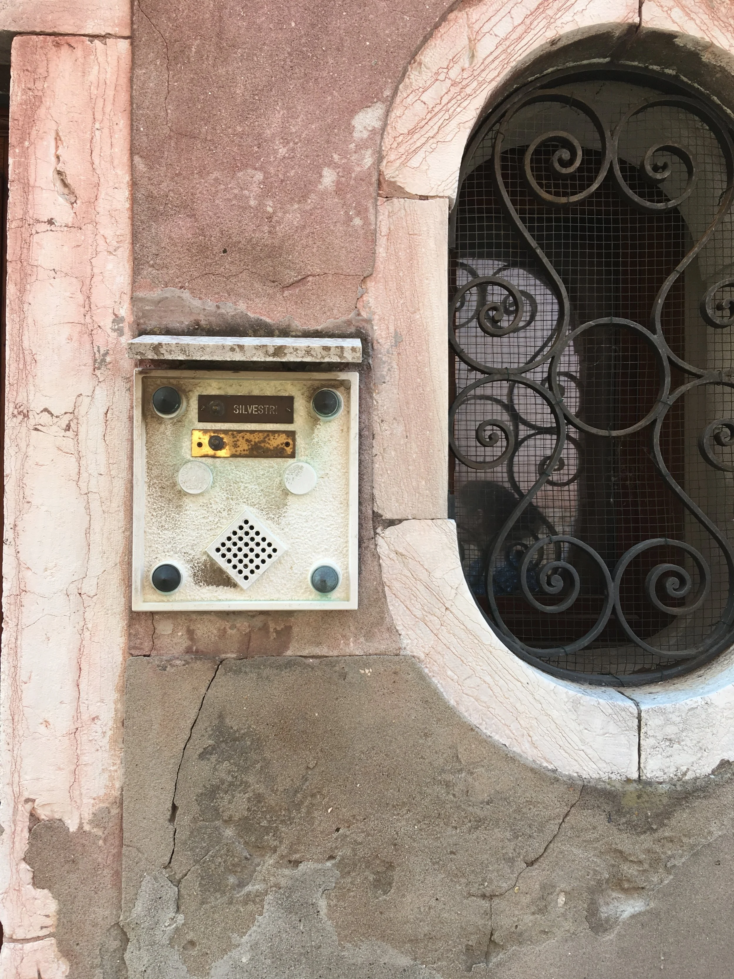 venice, italy, giudecca, travelitaly, best places in italy, doors in italy, doorbells in italy, carlo scarpa