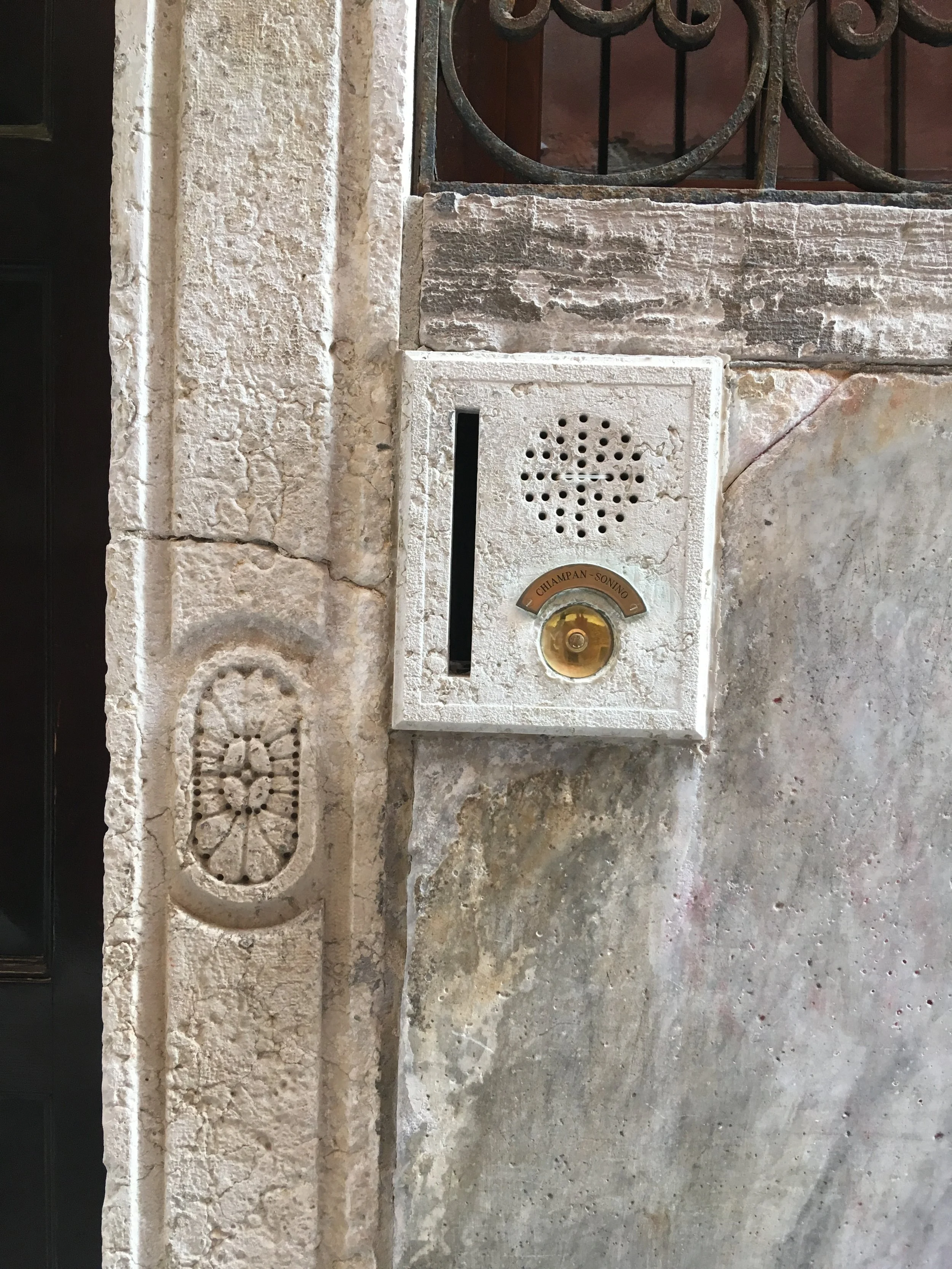 venice, italy, giudecca, travelitaly, best places in italy, doors in italy, doorbells in italy, carlo scarpa