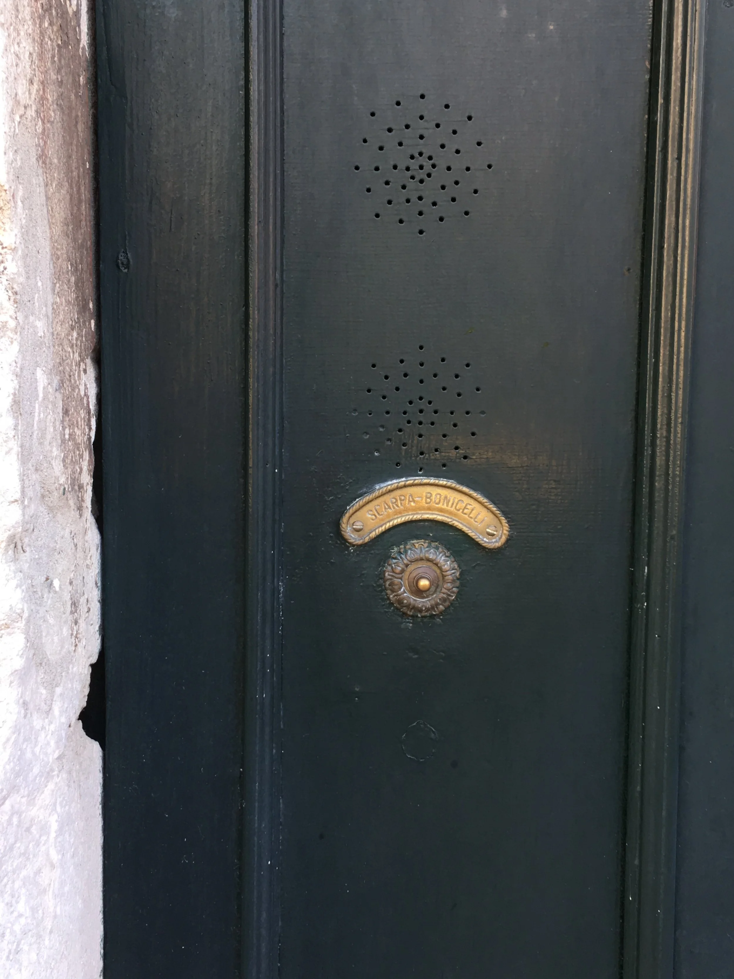 venice, italy, giudecca, travelitaly, best places in italy, doors in italy, doorbells in italy, carlo scarpa