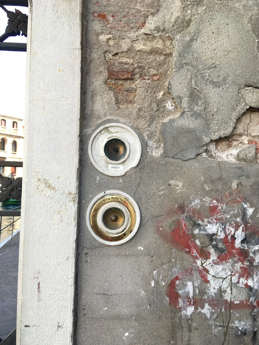 venice, italy, giudecca, travelitaly, best places in italy, doors in italy, doorbells in italy, carlo scarpa