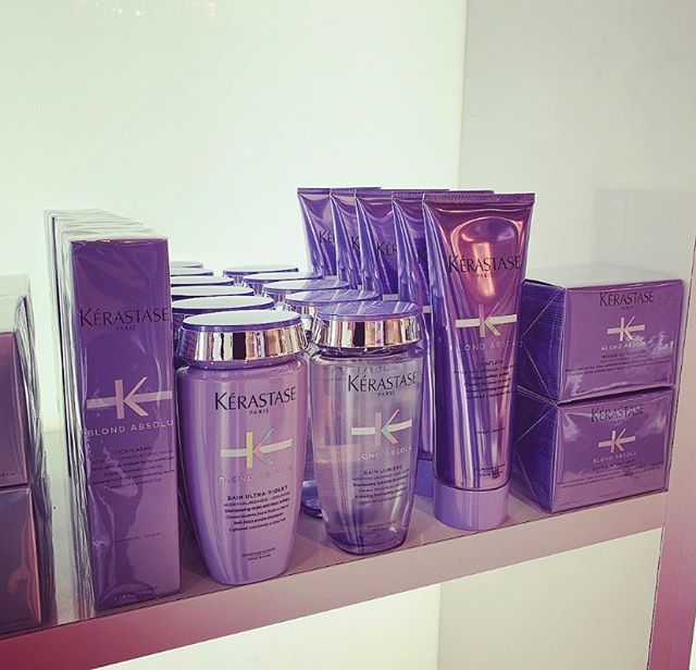 🛬 JUST 
LANDED. 
We are so excited that the new @kerastase_official Blond Absolu line has officially arrived!

Blondes, this stuff is magic. 
#kerastase #welovekerastase #trichosalonandspa #annarborsalon #blondabsolu #productlaunch #thisjustin #anna