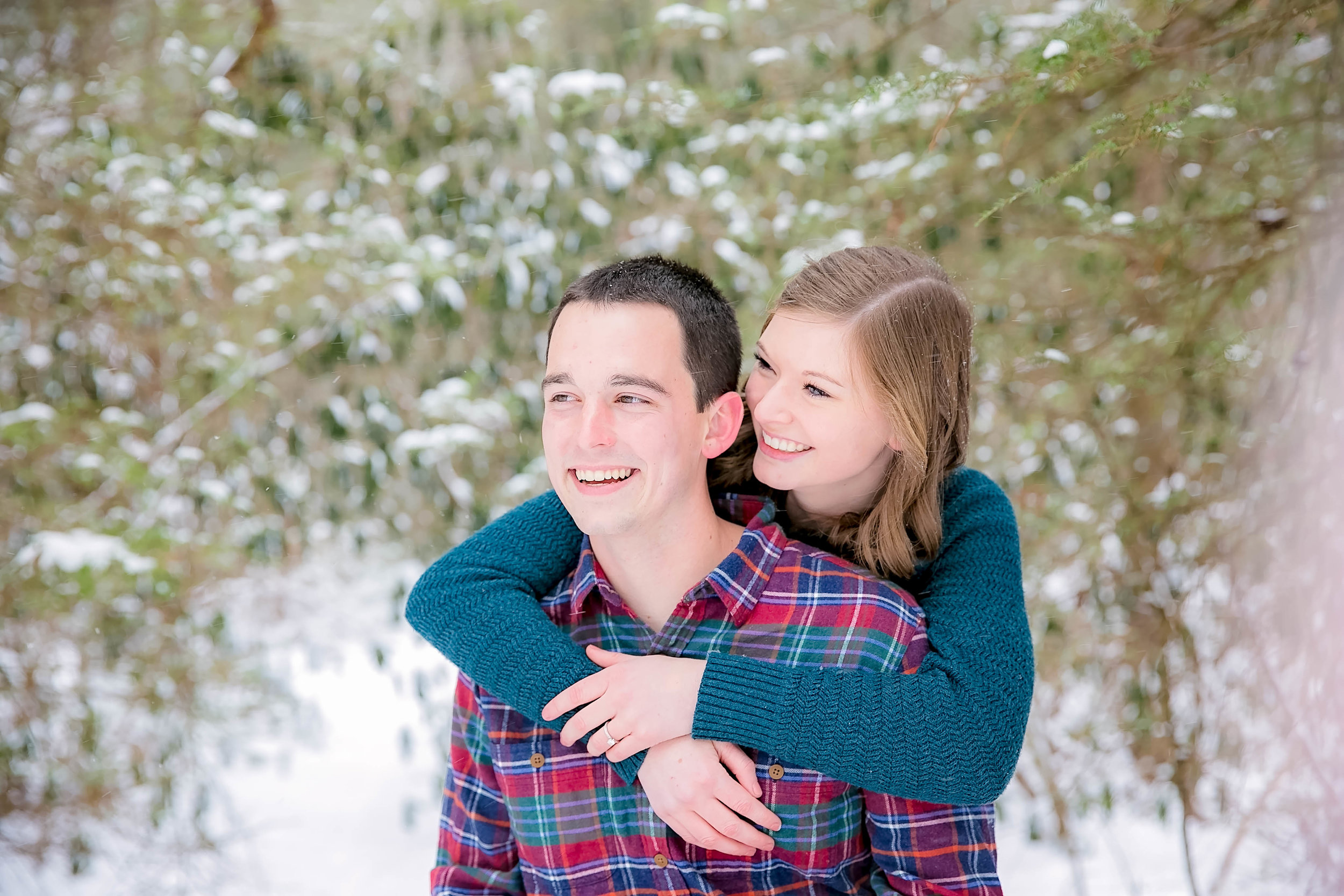 Laurel Falls hiking trail engagement session, romantic hike, East Tennessee snow engagement picture, Tri Cities wedding photography, Johnson City, TN photography, romantic couple in the snow