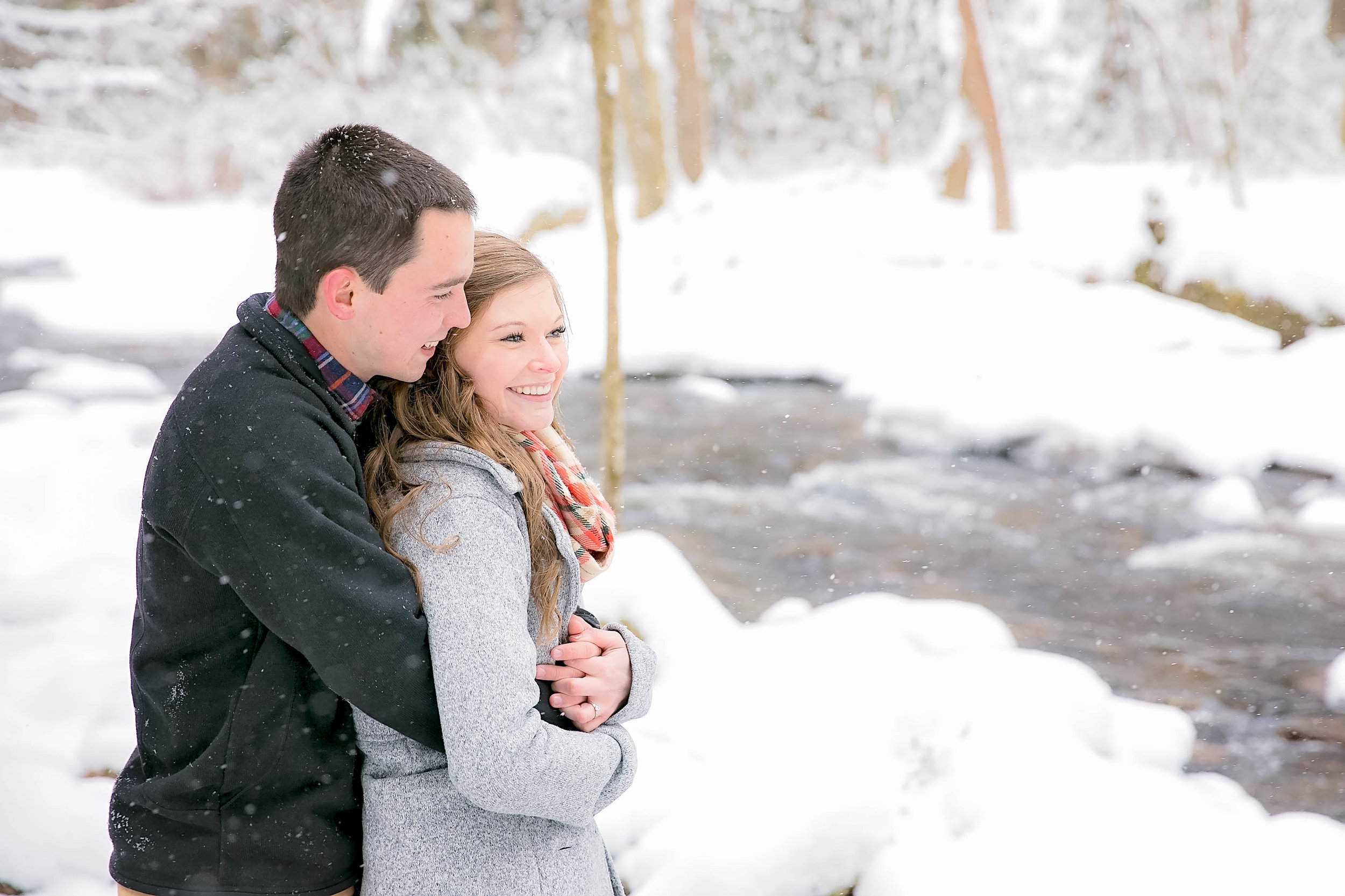 Laurel Falls hiking trail engagement session, romantic hike, East Tennessee snow engagement picture, Tri Cities wedding photography, Johnson City, TN photography, romantic couple in the snow