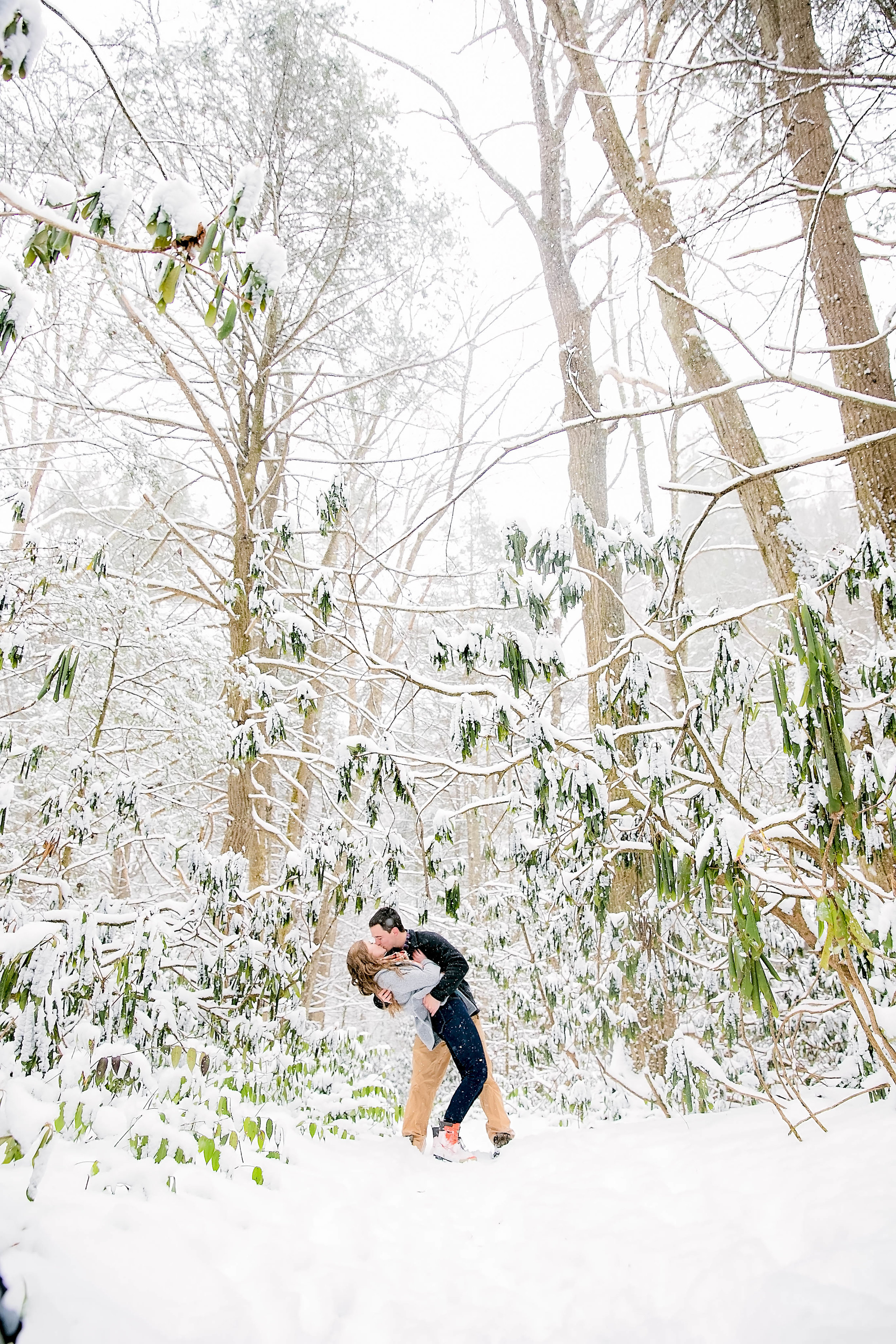 Laurel Falls hiking trail engagement session, romantic hike, East Tennessee snow engagement picture, Tri Cities wedding photography, Johnson City, TN photography, romantic couple in the snow