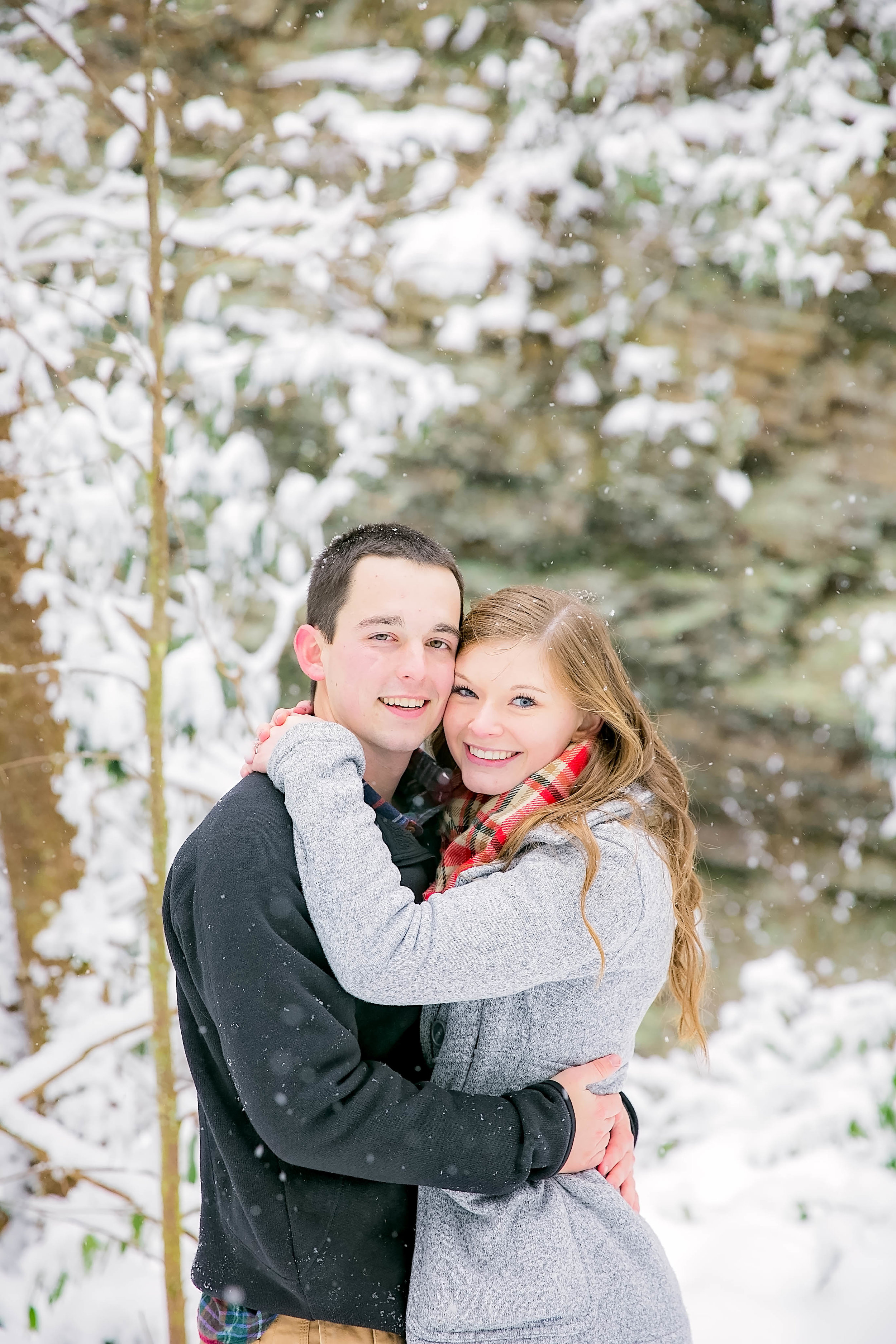 Laurel Falls hiking trail engagement session, romantic hike, East Tennessee snow engagement picture, Tri Cities wedding photography, Johnson City, TN photography, romantic couple in the snow