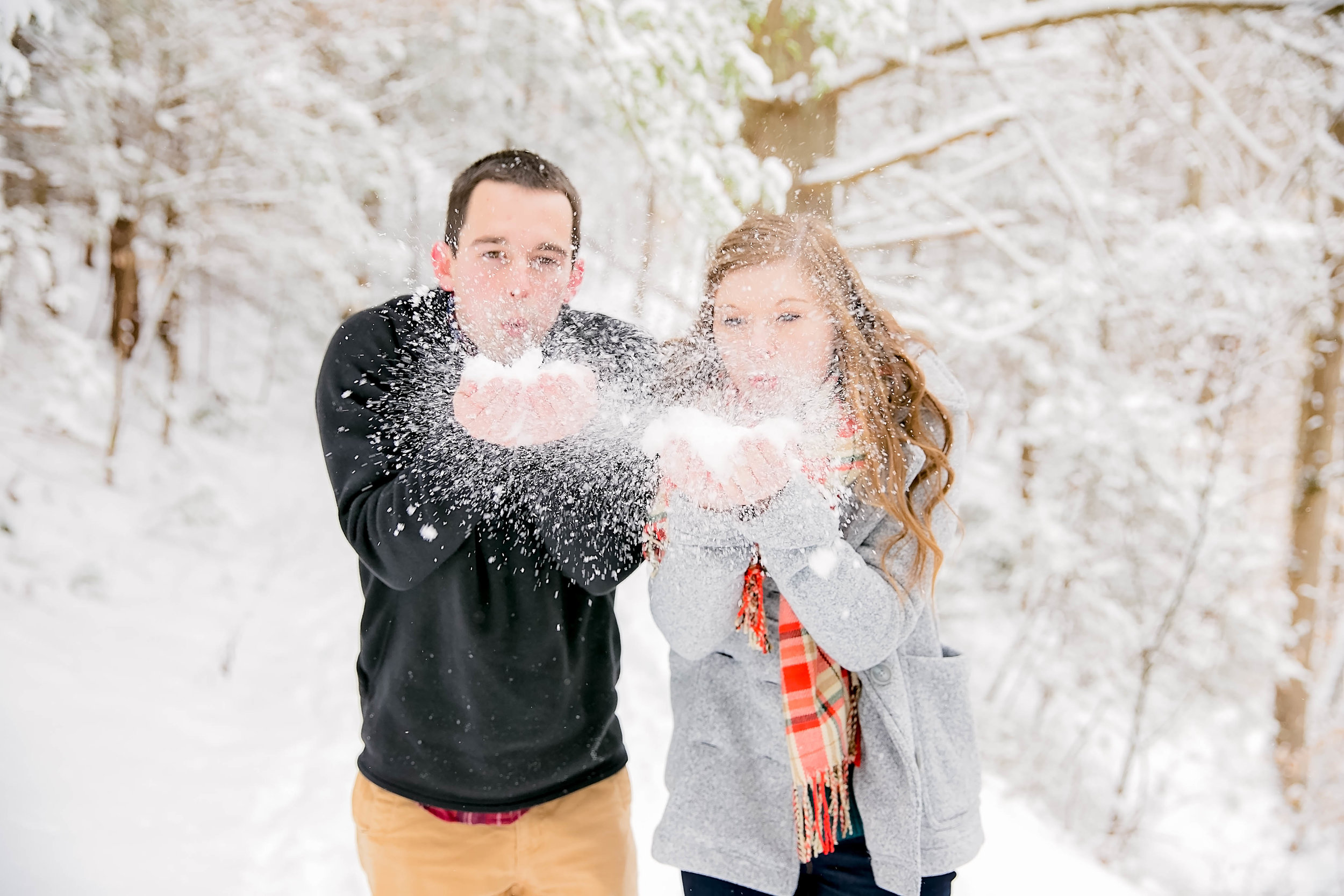 Laurel Falls hiking trail engagement session, romantic hike, East Tennessee snow engagement picture, Tri Cities wedding photography, Johnson City, TN photography, romantic couple in the snow