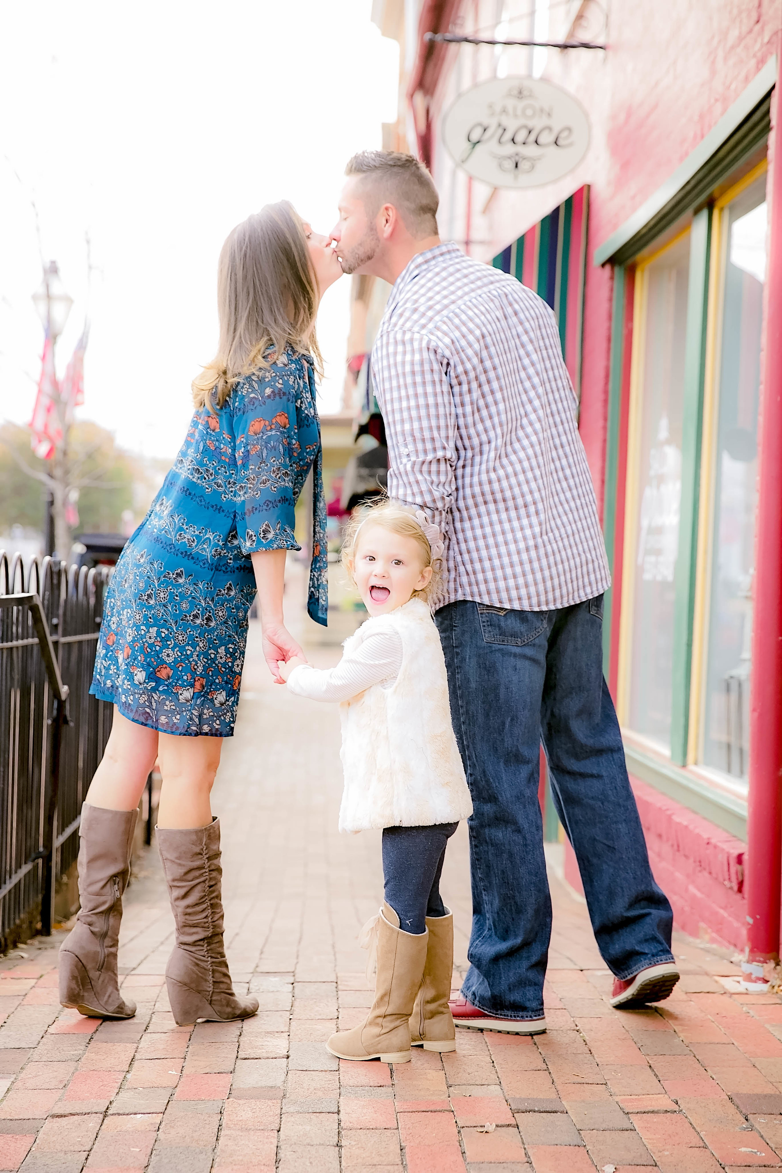 Tri Cities TN family photos, East Tennessee portrait photography, Johnson City family photography, East Tennessee photography, Johnson City TN child portrait photographer, natural light photography