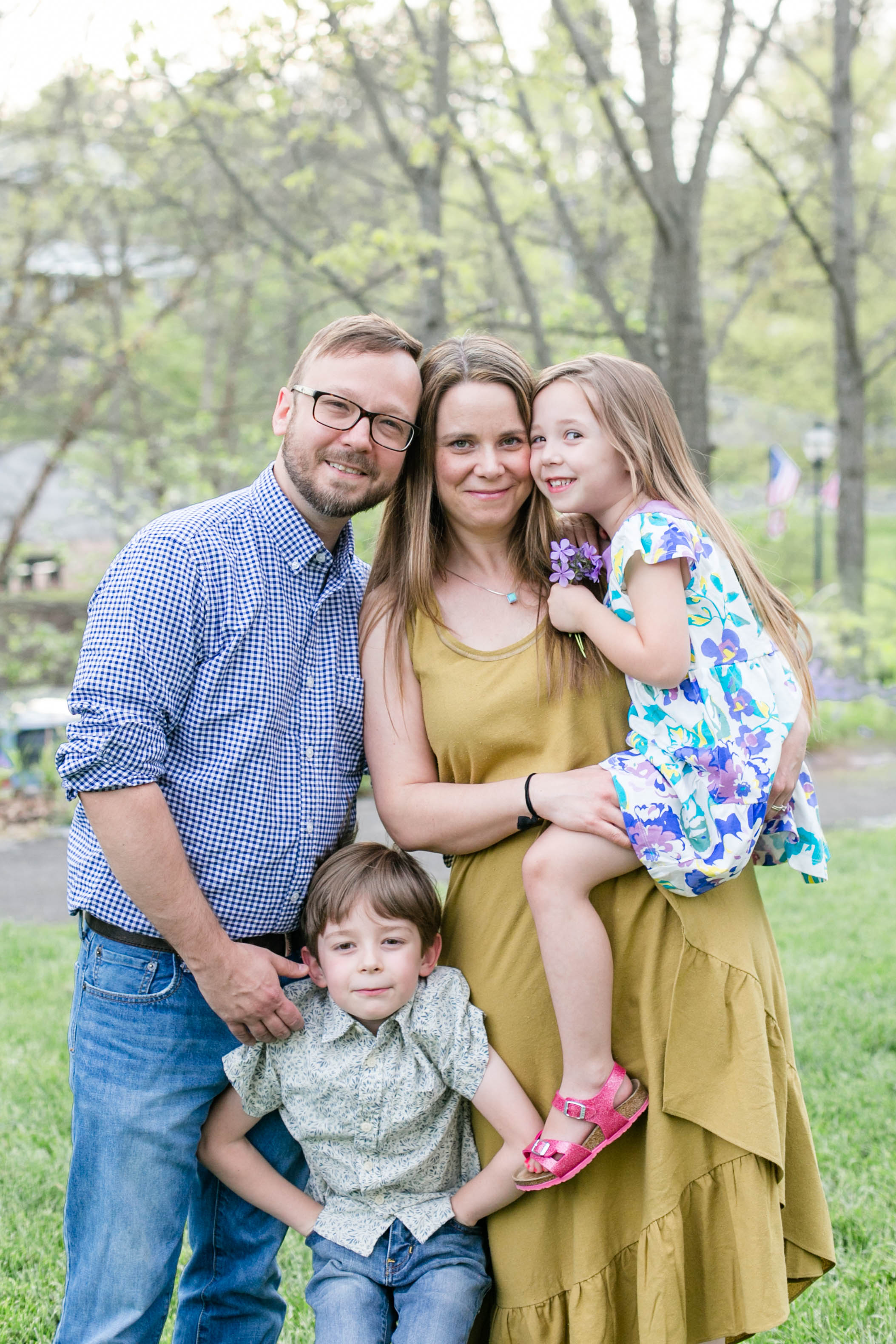 East Tennessee photography, Johnson City, Tri Cities, Jonesborough, family session, spring, engagement, wedding photographer, anniversary photos, portraits, light and airy photography