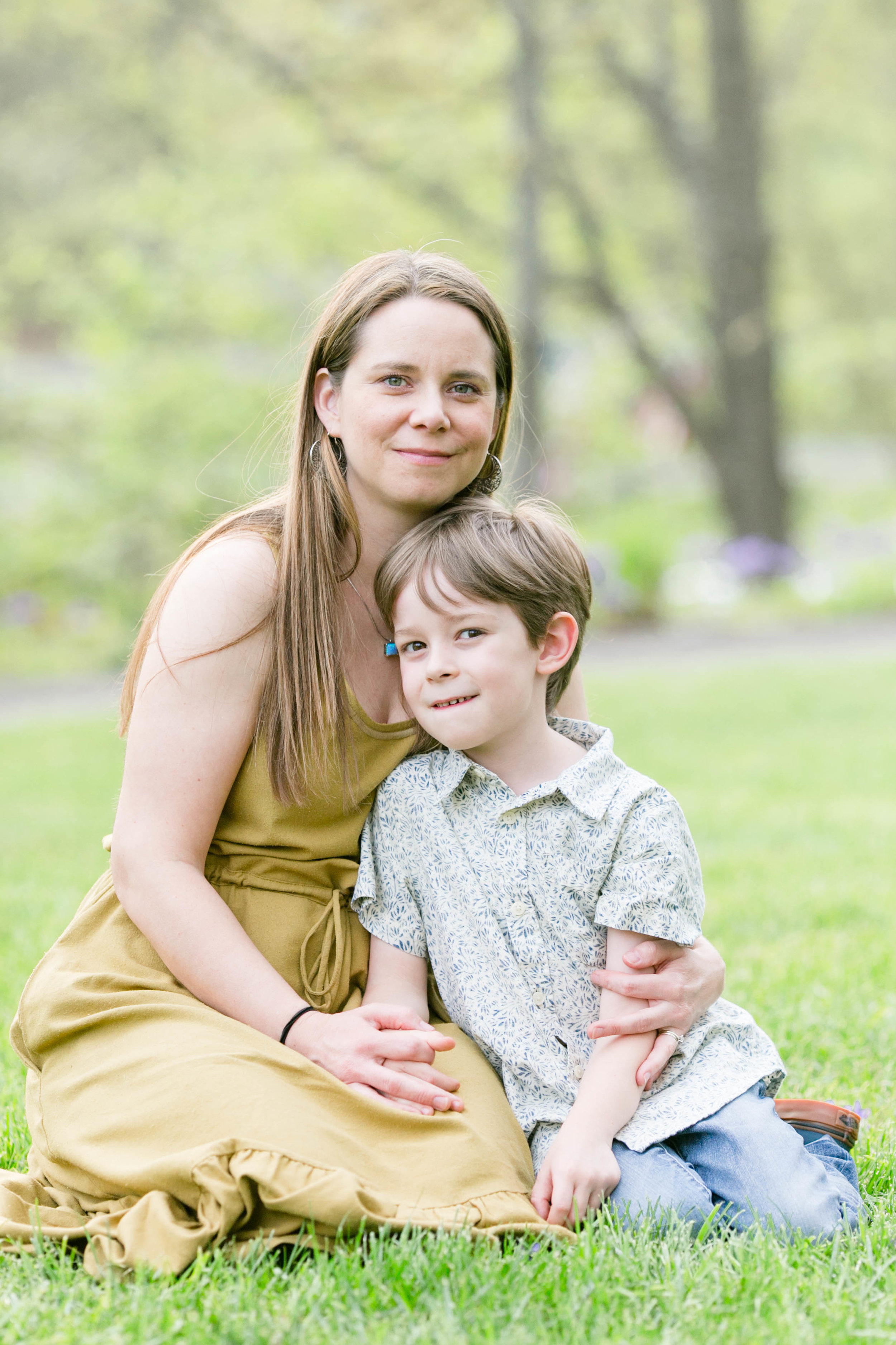 East Tennessee photography, Johnson City, Tri Cities, Jonesborough, family session, spring, engagement, wedding photographer, anniversary photos, portraits, bright and airy photography