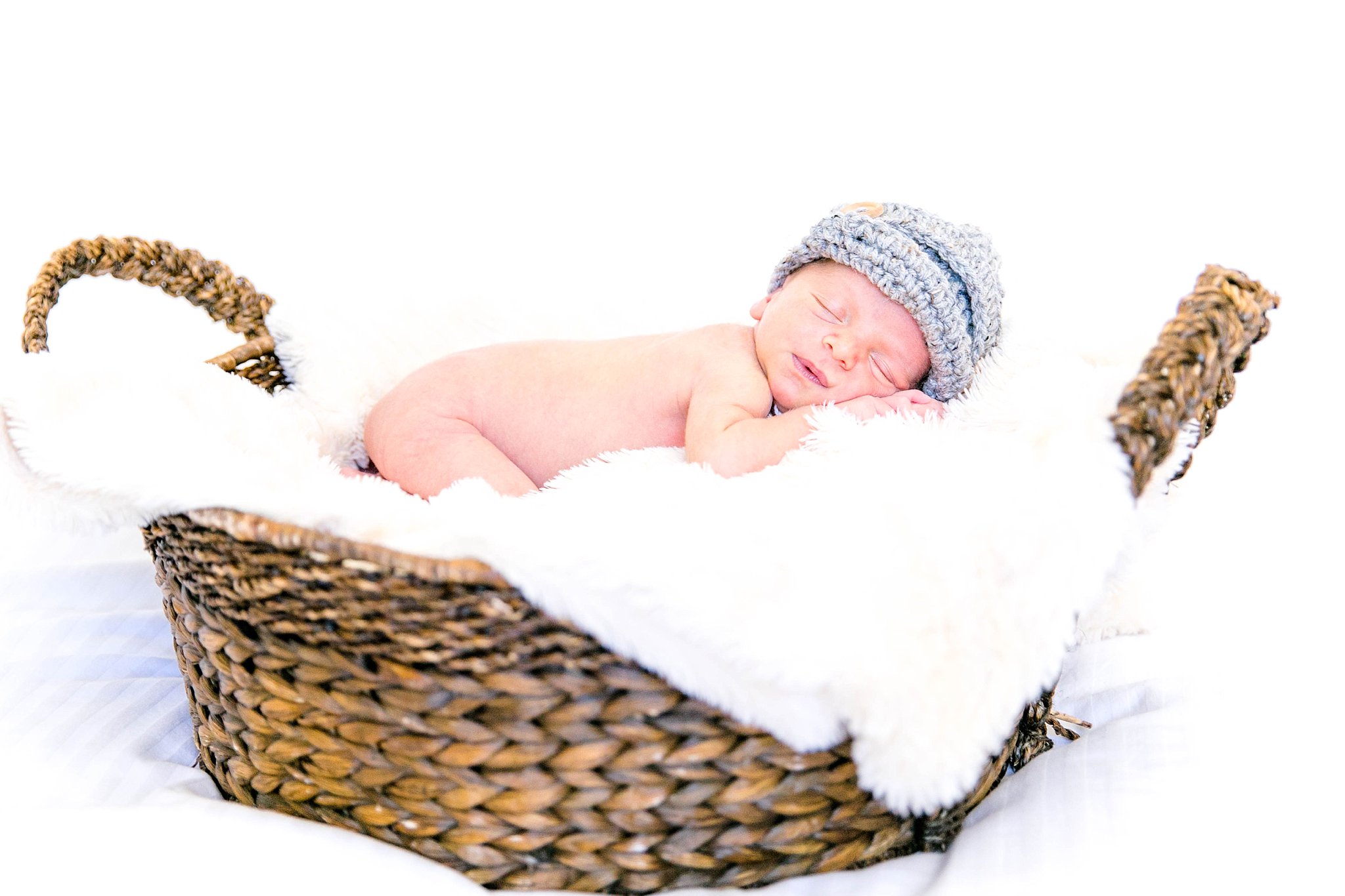 Newborn photography, Johnson City TN photographer, Tri Cities TN newborn photographer, family photography, cute baby boy, bright and airy newborn photos, sibling love, baby brother