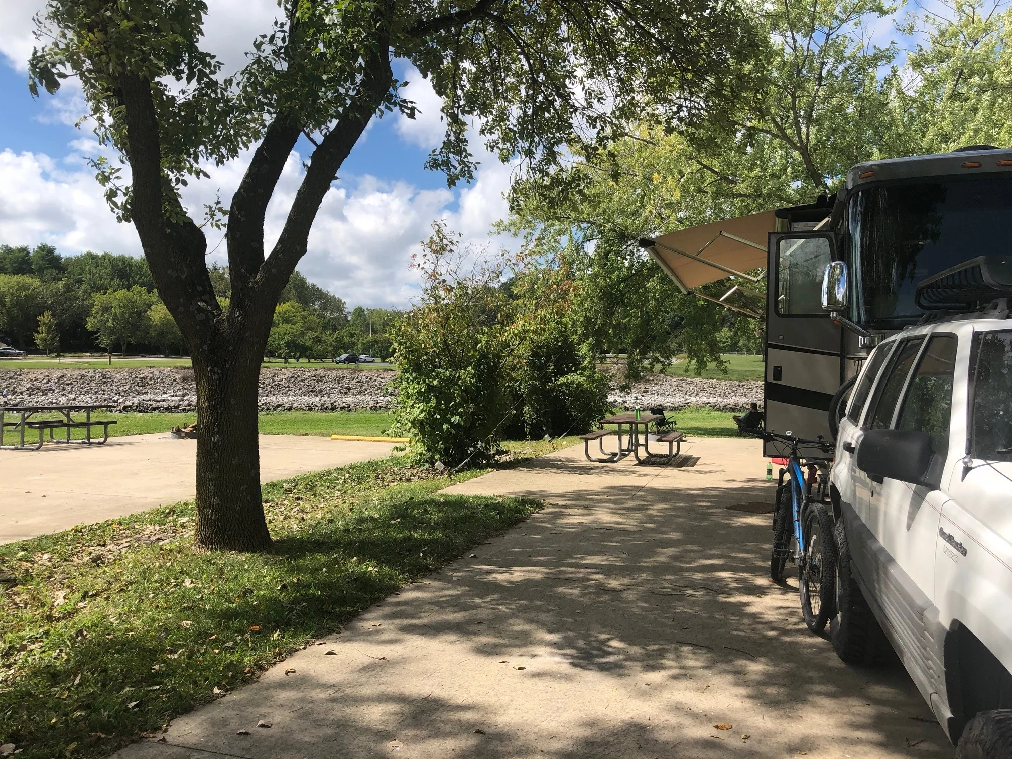 Right on the Des Moines river, a very peaceful place to park. These sites were closer than at any of the other parks, but it backed right up to the river, so that became our veranda.