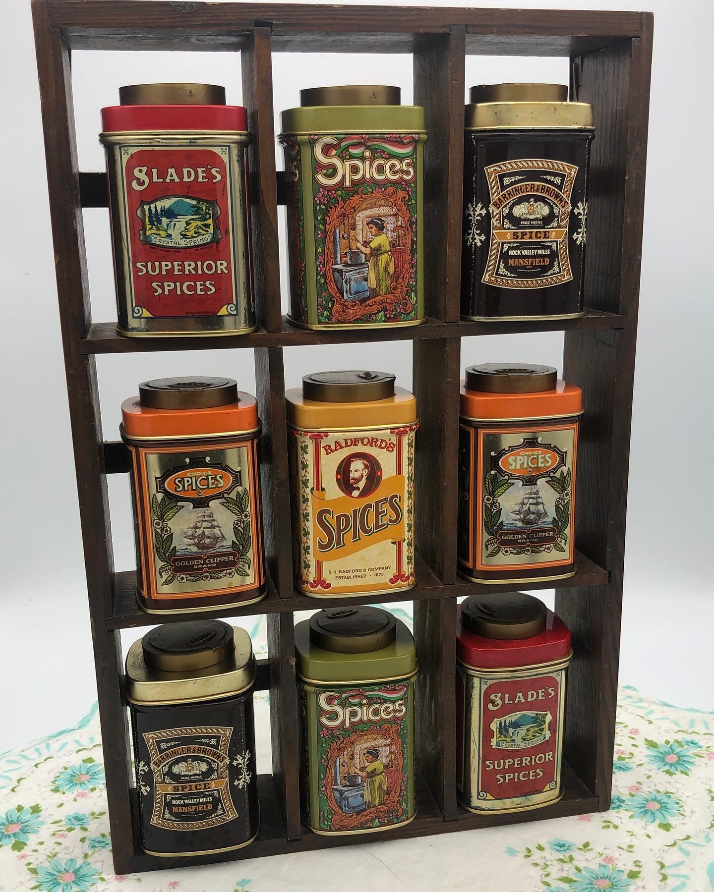 &ldquo;Spice up your life&rdquo;&hellip;Set of 9, with original rack. Made in England, these tins can be hung on the wall or free standing as a display. Gorgeous vibrant colors!  #spicerack #spiceracks #tins #englishtins #kitchentin #radfordsspices #