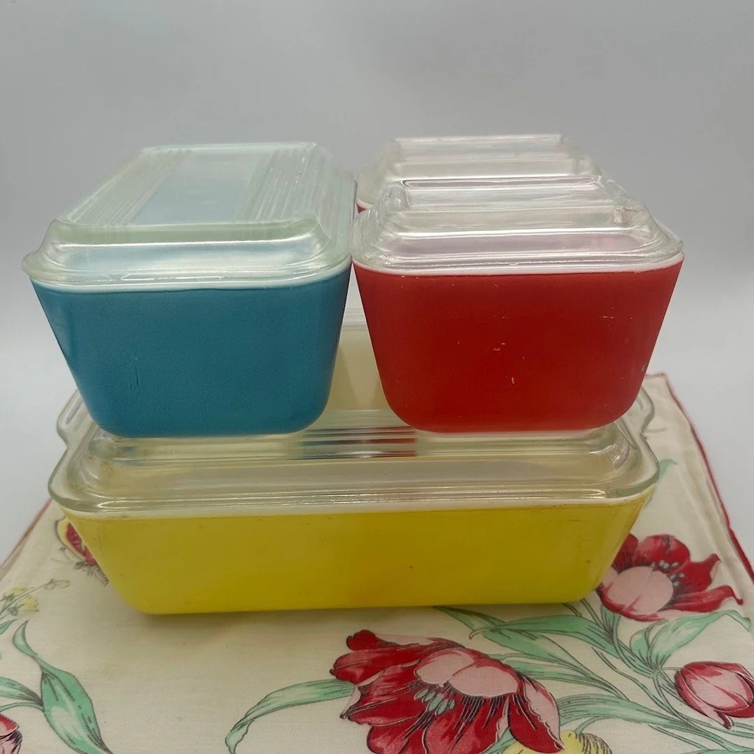 The classics never go out of style!

https://windingtrailvintage.etsy.com/listing/1793206502/vintage-195060s-pyrex-primary-colors
#pyrex #pyrexlove #pyrexcollector #pyrexjunkie #primarypyrex #pyrexcollector #corning #retro #retrokitchen #vintage #vin