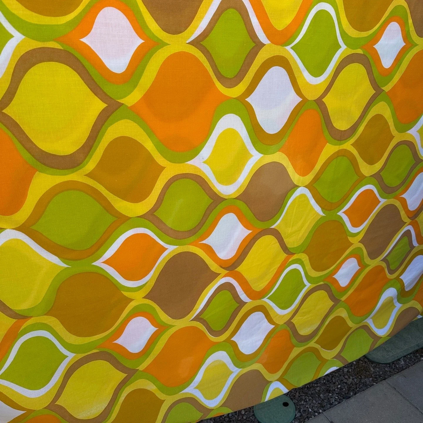 Vintage 1970s Cannon Monticello Morocco Pattern Full Size Sheet Set 

Atomic Yellow, Orange, and Green &ndash; Full Size, Mid-Century Modern Design 

Transform your bedroom into a retro oasis with this authentic vintage set from the 70s. Featuring bo