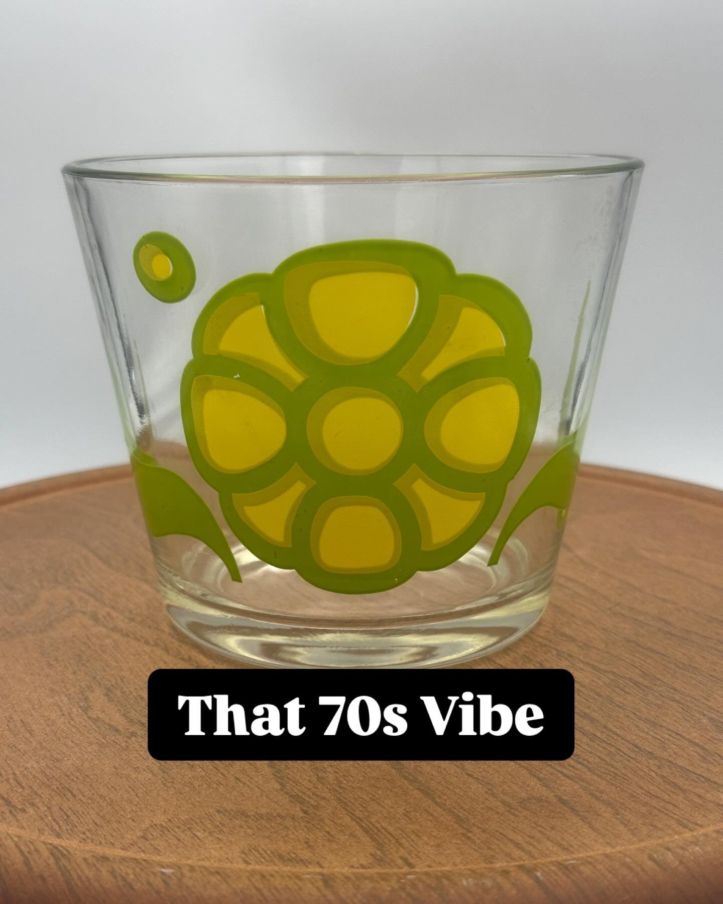 Gorgeous Vintage &ldquo;Colony&rdquo; Ice Bucket with a 70s vibe. Could be used for so many other purposes besides ice. STUNNING on a retro bar. #retrobar #vintagebarware #retro #Vintage #VintageBar #RetroBar #RetroCocktails #RetroCocktail #70sVibe #