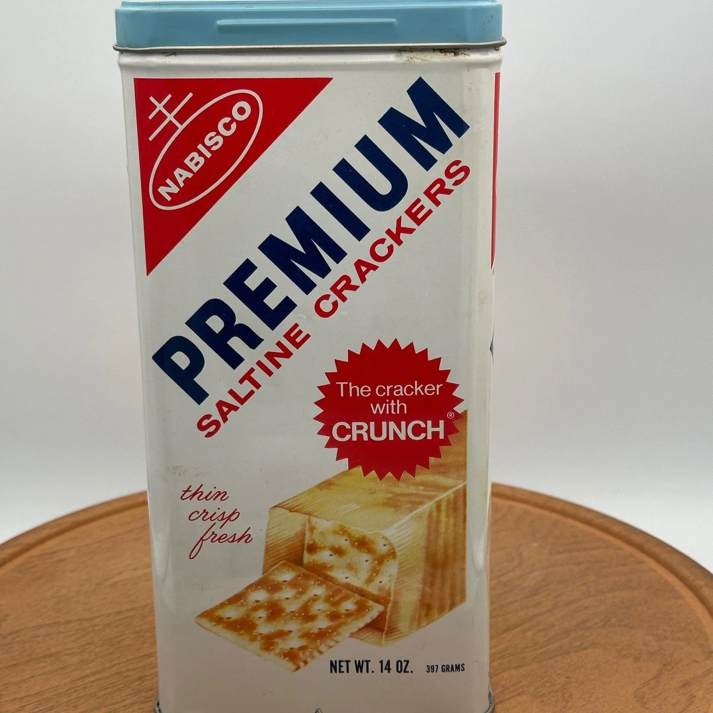 Who remembers Peanut Butter on a Saltine Cracker as your after-school snack?
#saltinecrackers #retrotin #vintagetin #nostolgia #afternoonsnack #nabisco #nabiscosaltines #retrosnacks #vintage #retrotin #vintage #retro