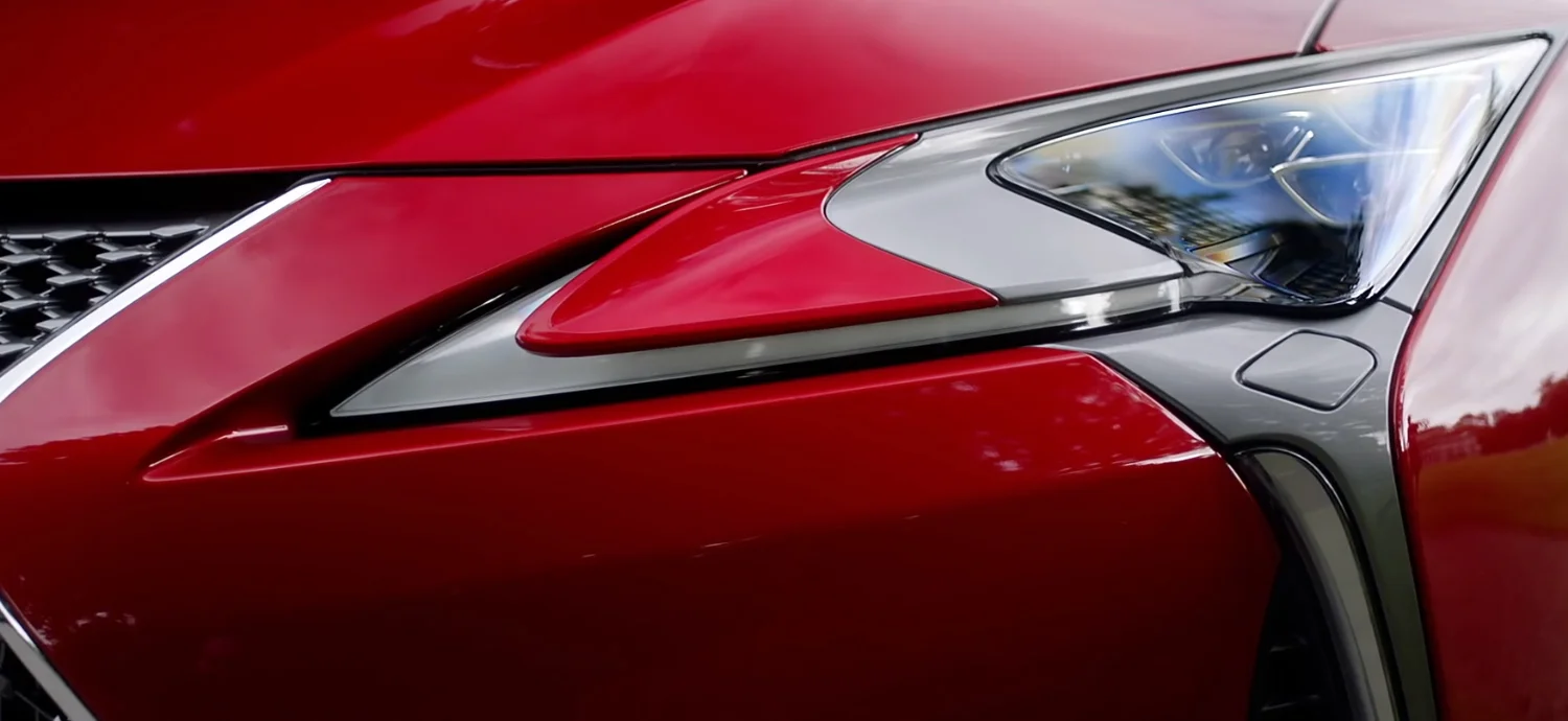 LEXUS