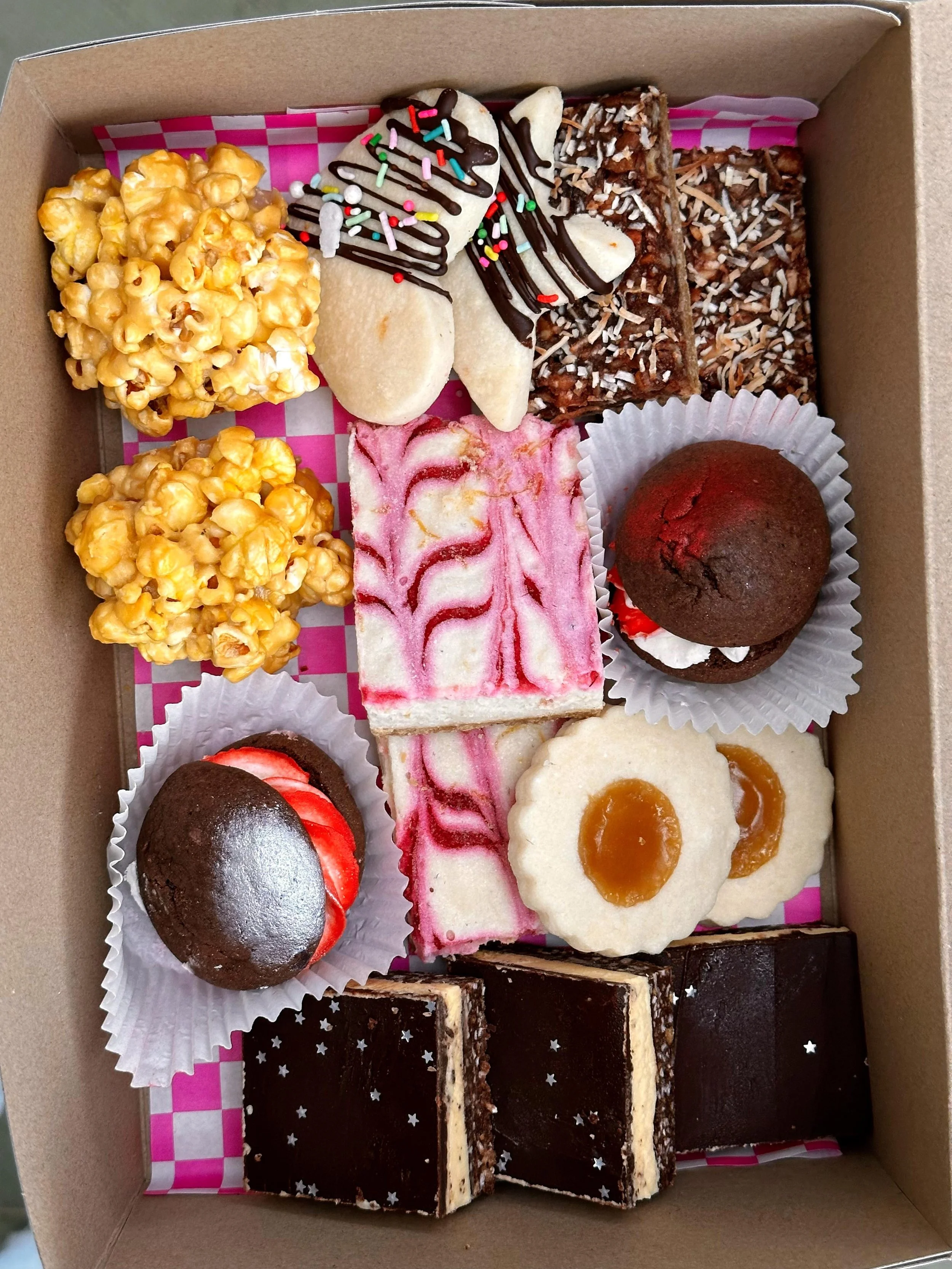 Order gluten friendly cakes for next day pickup in Lake Country. Carrot