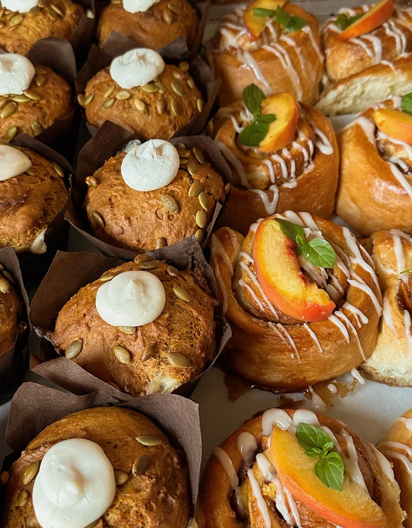 When the two best seasons collide: peach and pumpkin 👑🤩