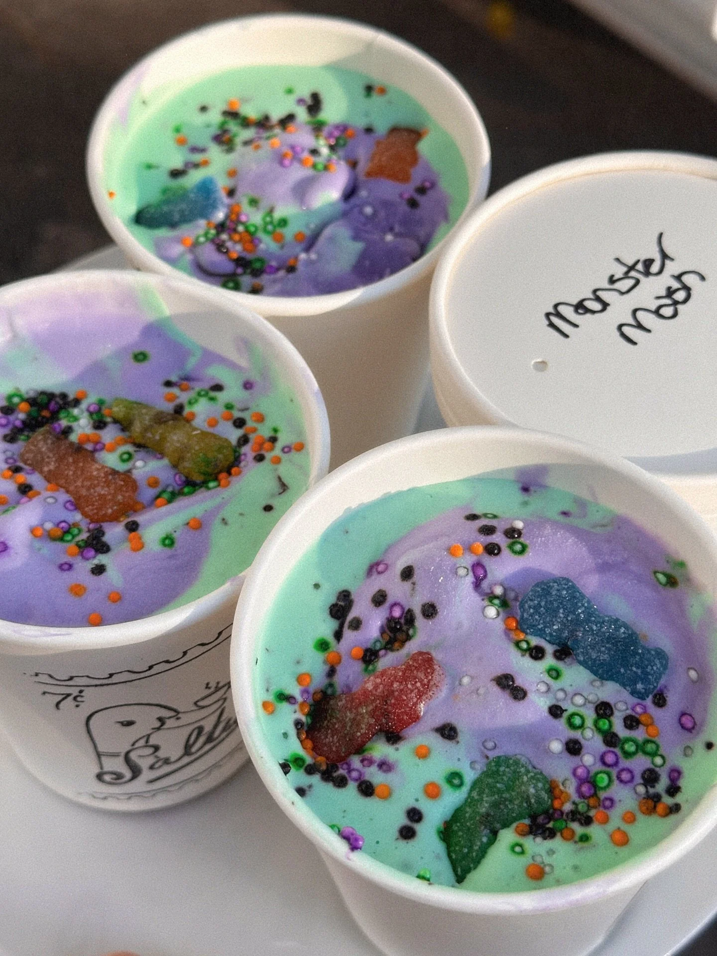 Happy halloweekend! Come grab a festive pint 🍨