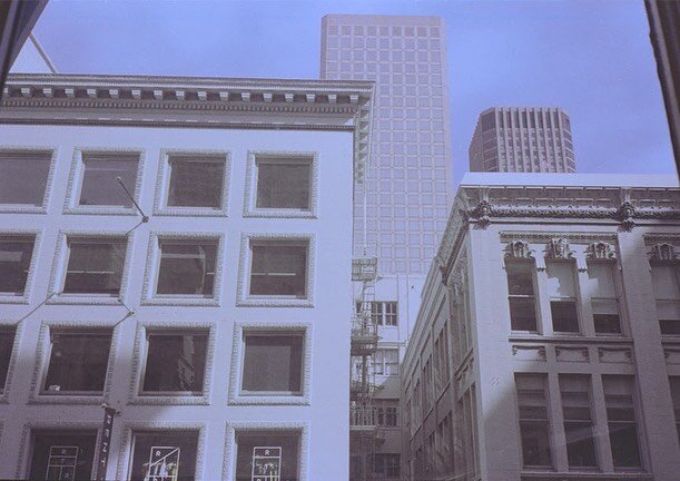 FEBRUARY [Friday] 2.22.2020
[Shot] at 3pm
&mdash;
 #icyhot #icythot #eyeseehot #eyeseethot #analogphotography #filmisnotdead #35mm #photographyprojects #collaborations #consistencyproject #dailyshot #photooftheday
@_tessashimizu_ @itnothing