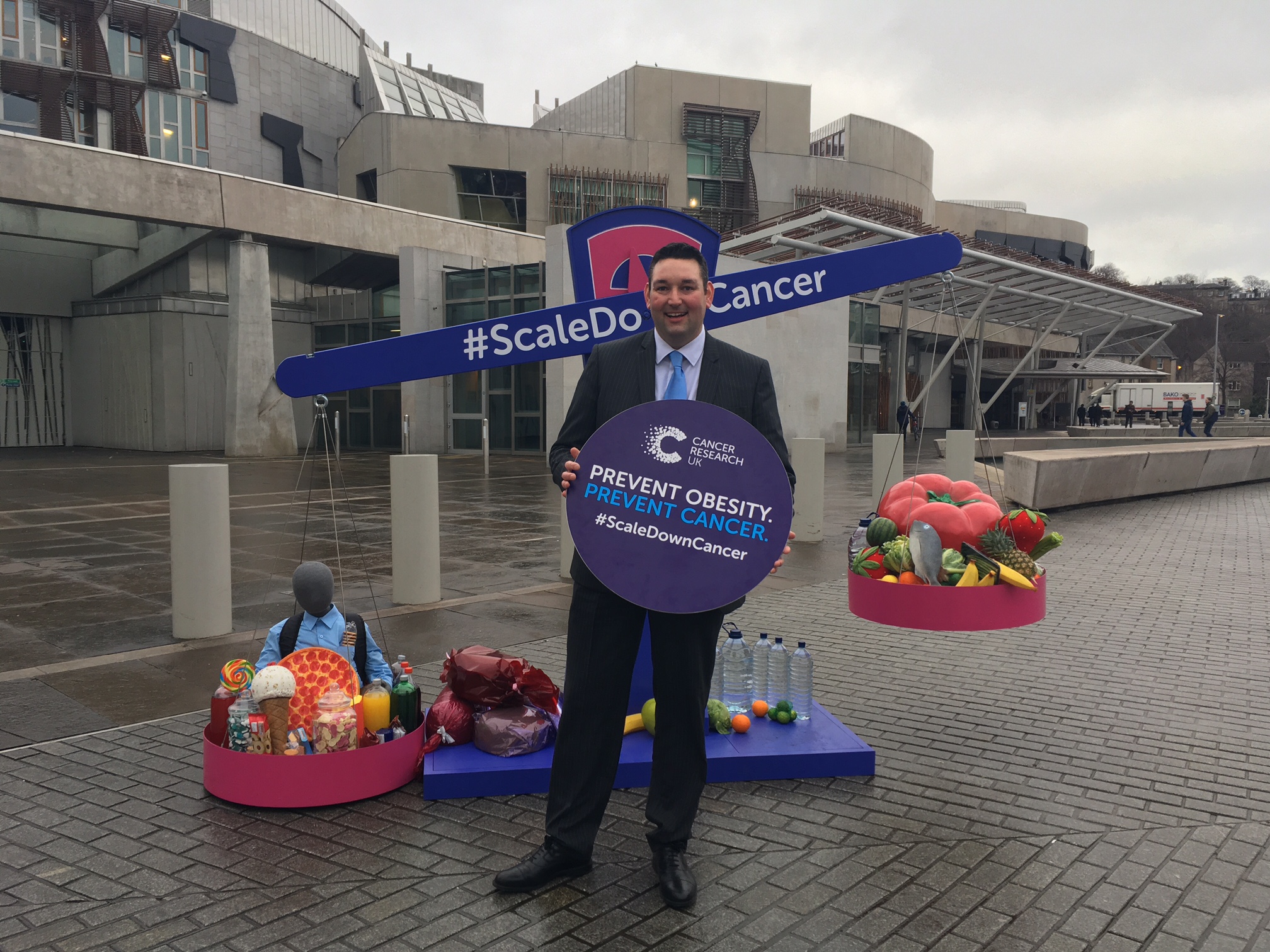 Miles backing Cancer Research UK’s obesity campaign