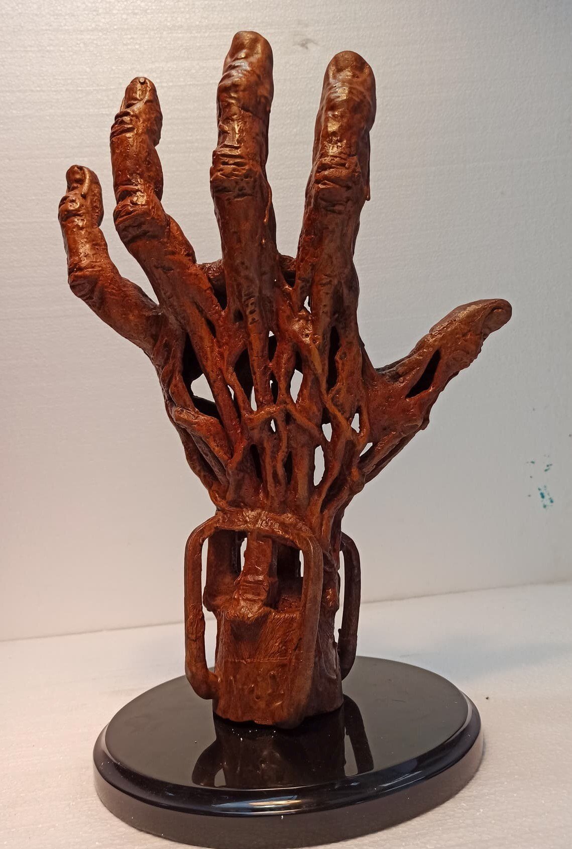 Left Hand Structure - Enrique Avilez