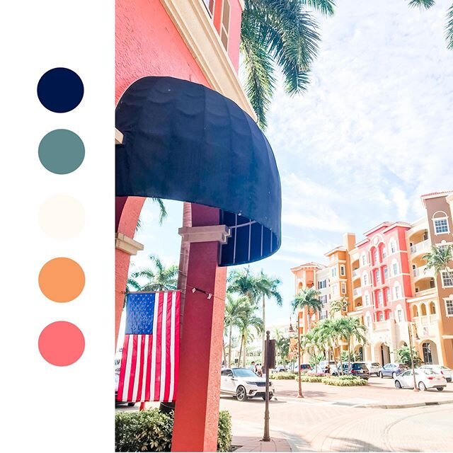Missing bruches and bright hues, like at EJ&rsquo;s Bayfront Caf&eacute; in Naples (Florida 🇺🇸, but also Italy🇮🇹)!
&bull;
&bull;
&bull;
&bull;
&bull;
 #colorpalette #colors #colorpaletteinspiration #inspo #makersgonnamake #southfloridadesigner #d