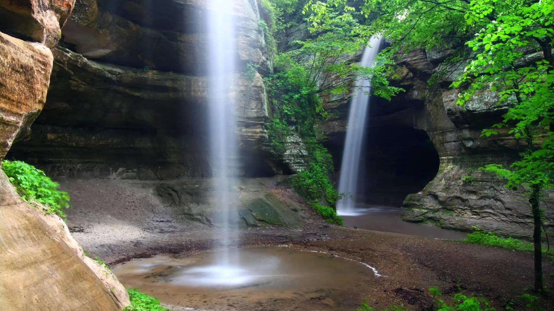 Starved-Rock-Waterfall-1-1920x1080.jpeg