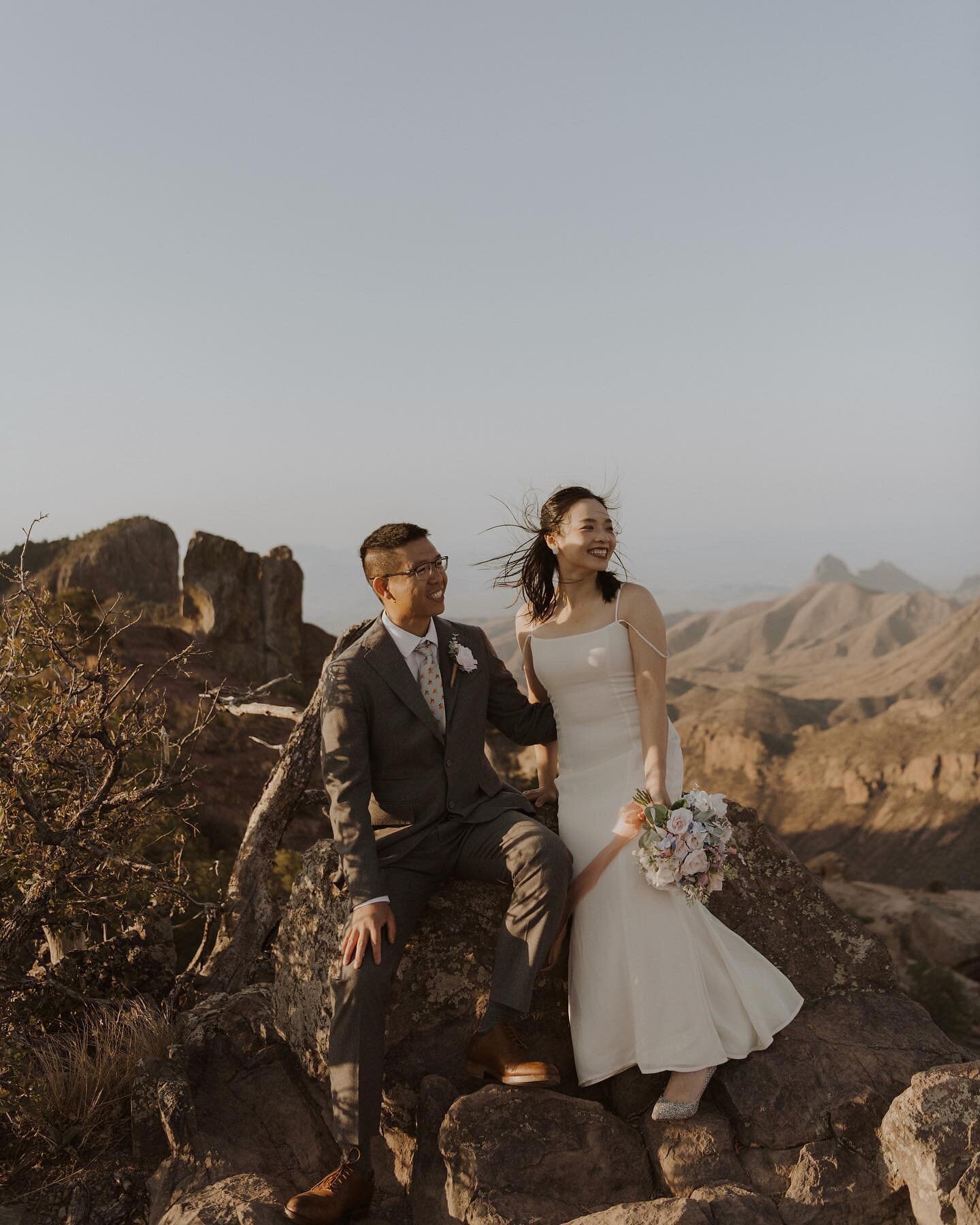 Jinyang + Jiming on top of the world for their sunrise elopement in Big Bend National Park 💛 

Danny and I have been in SLC for the summer, and in less than two months we will be heading down to the place that feels like home deep in my bones&mdash;