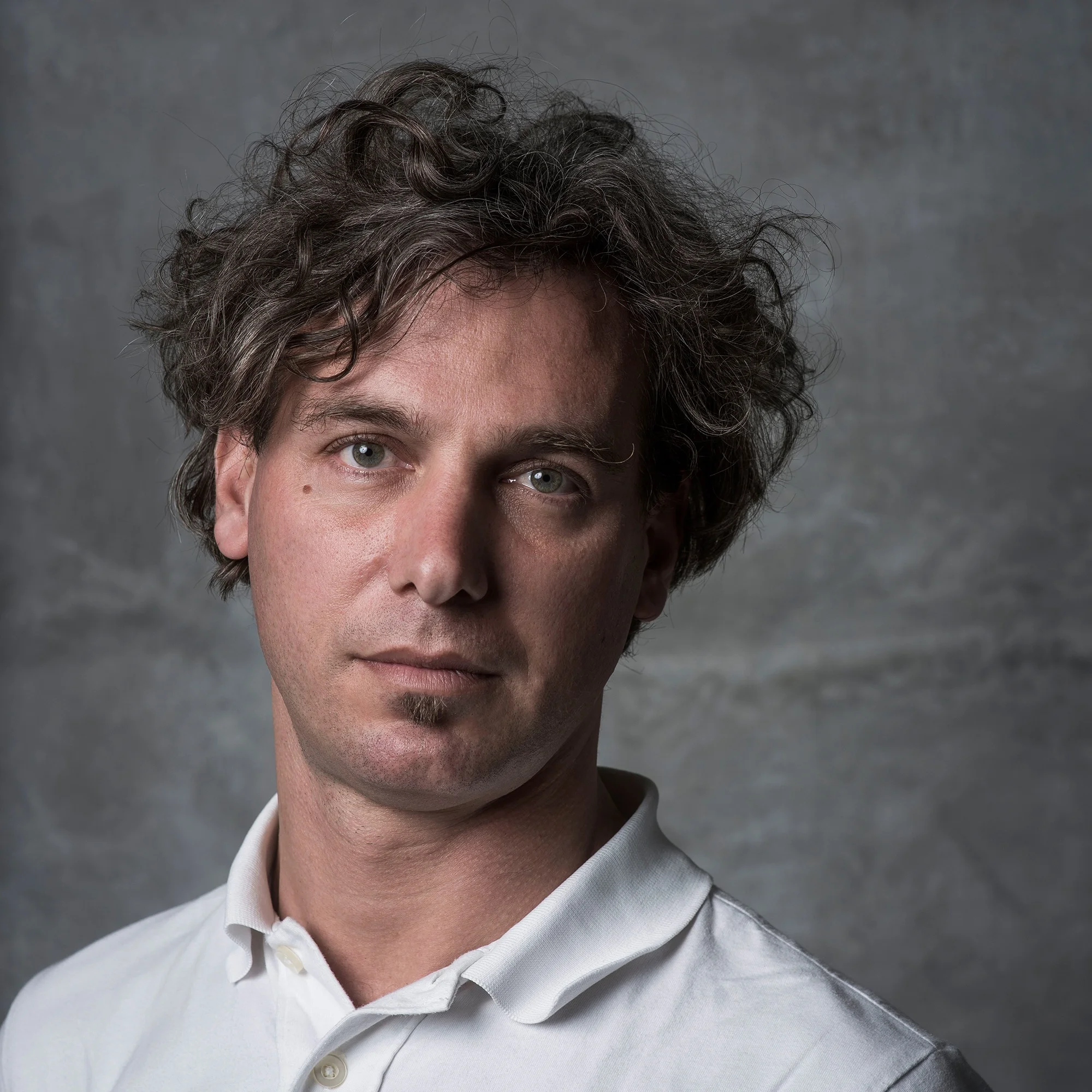 AlexisRochas_faculty_portraits_165_S.jpg