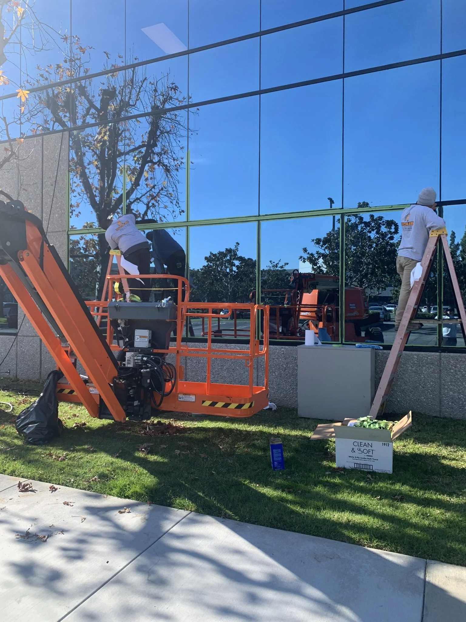 storefront-glass-commercial-scaffold-orange-county-4.JPEG