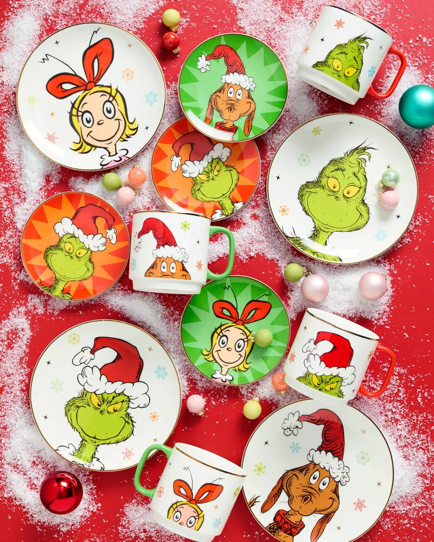 Newest Grinchmas Goodies designed for Lenox 🎄💚🎁 Hands down my favorite project to work on every year! 😍
#grinch #grinchmas #productdesign #holidaydecor #dinnerware