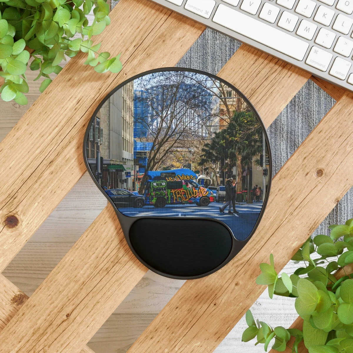 cea5ca18394611ecd67f55f3b5944165