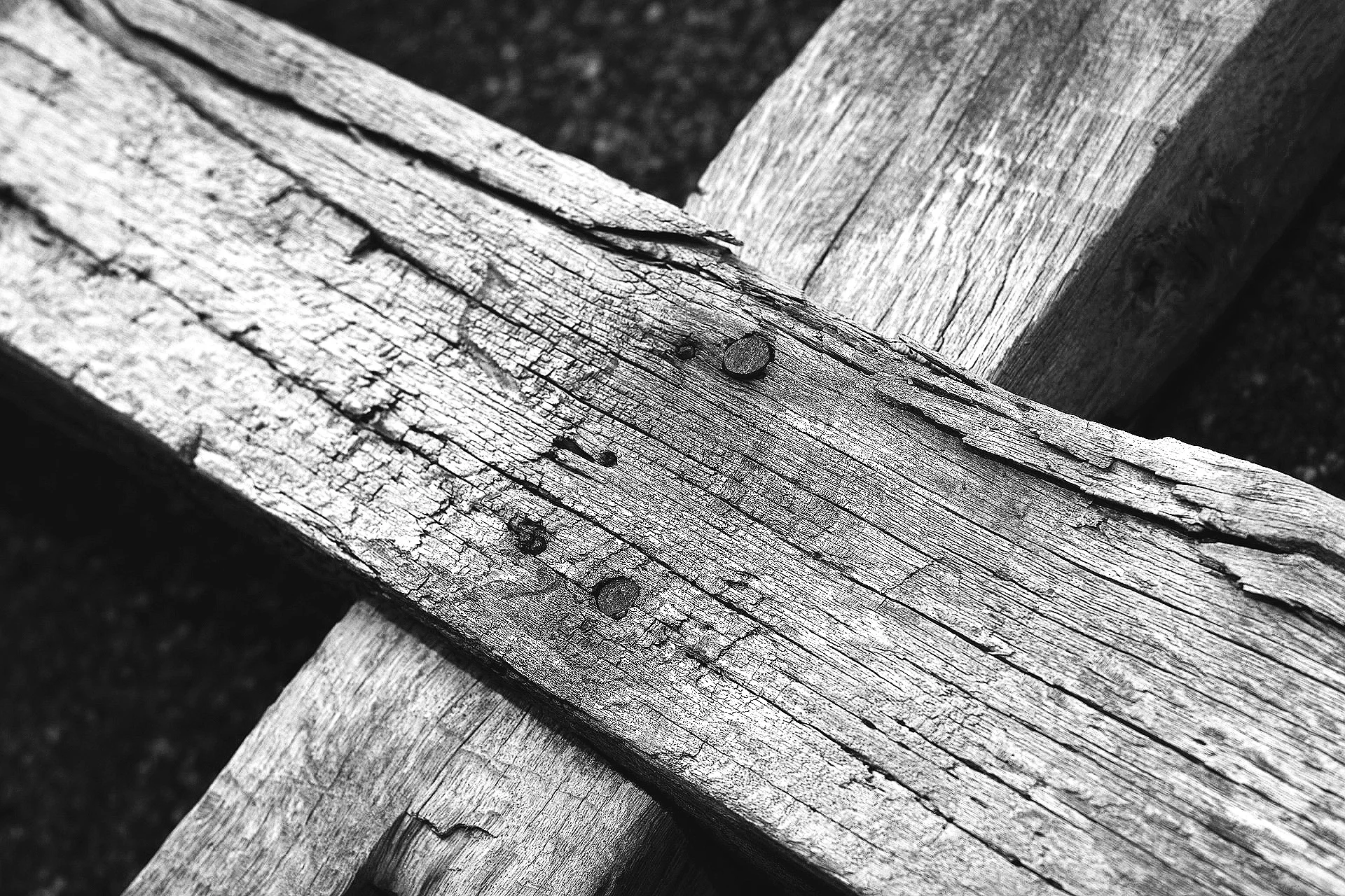 wooden-cross-3262919_1920.jpg