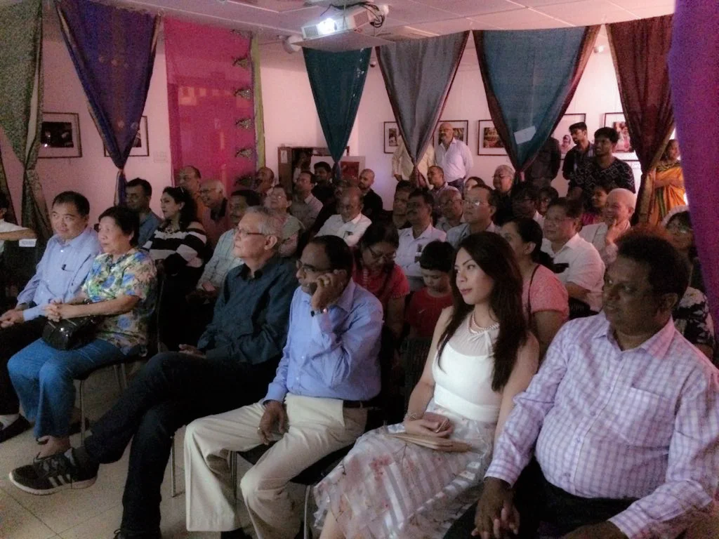 A quic k pic during the screening of SHANGHAI DRY.
