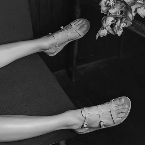 ANCIENT_GREEK_SANDALS.jpg