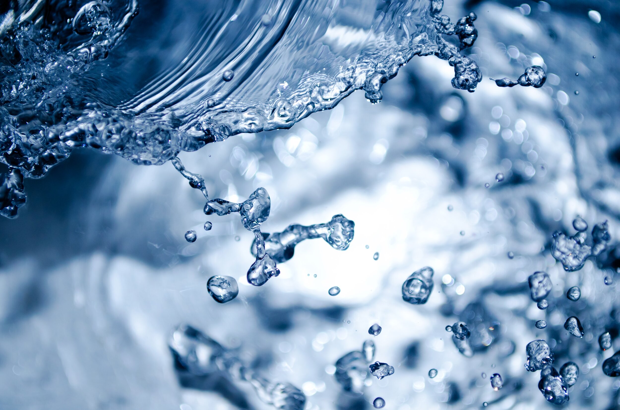 splashing-275950.jpg