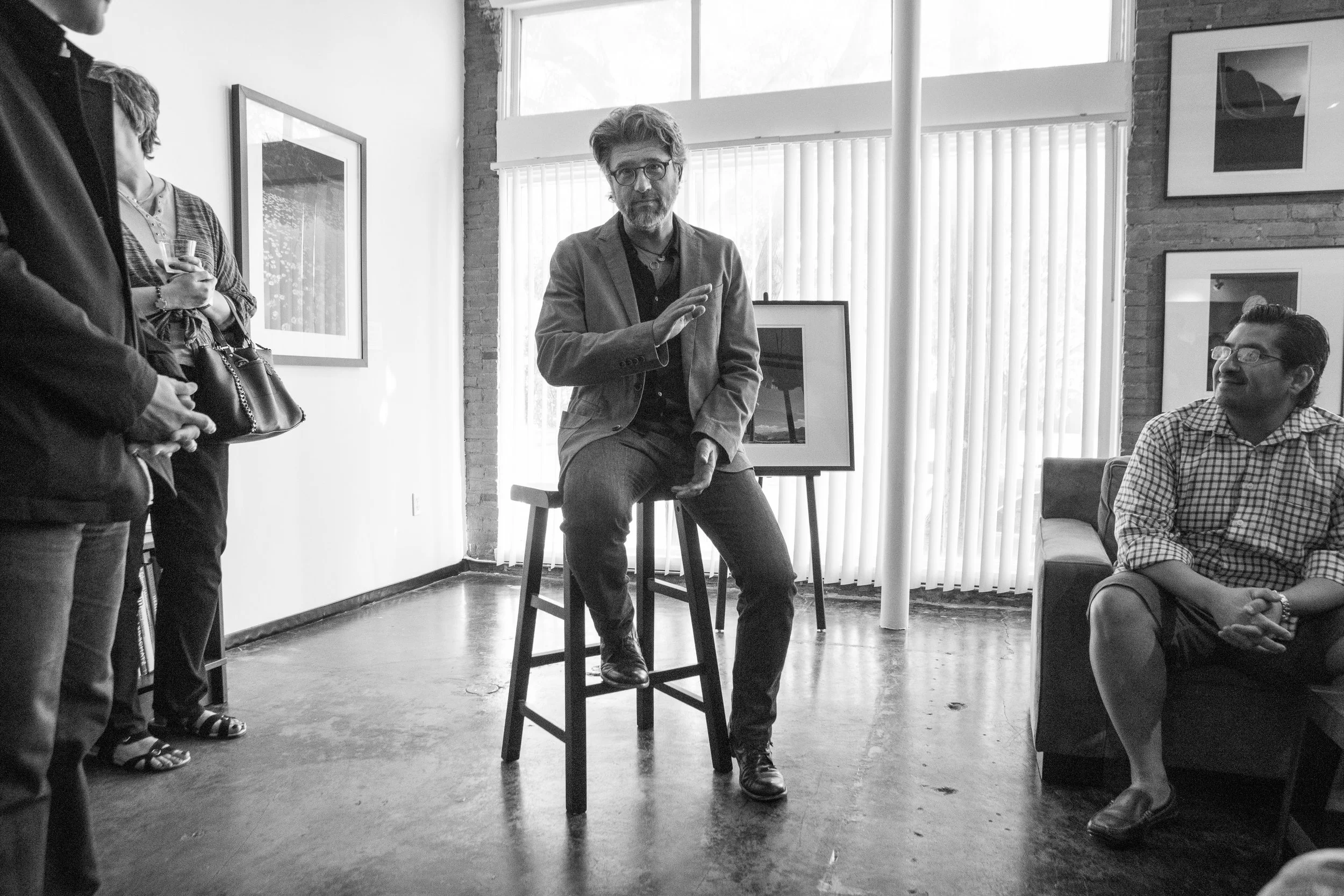 DALLAS GALLERY EXHIBIT BY PHOTOGRAPHER SIL AZEVEDO