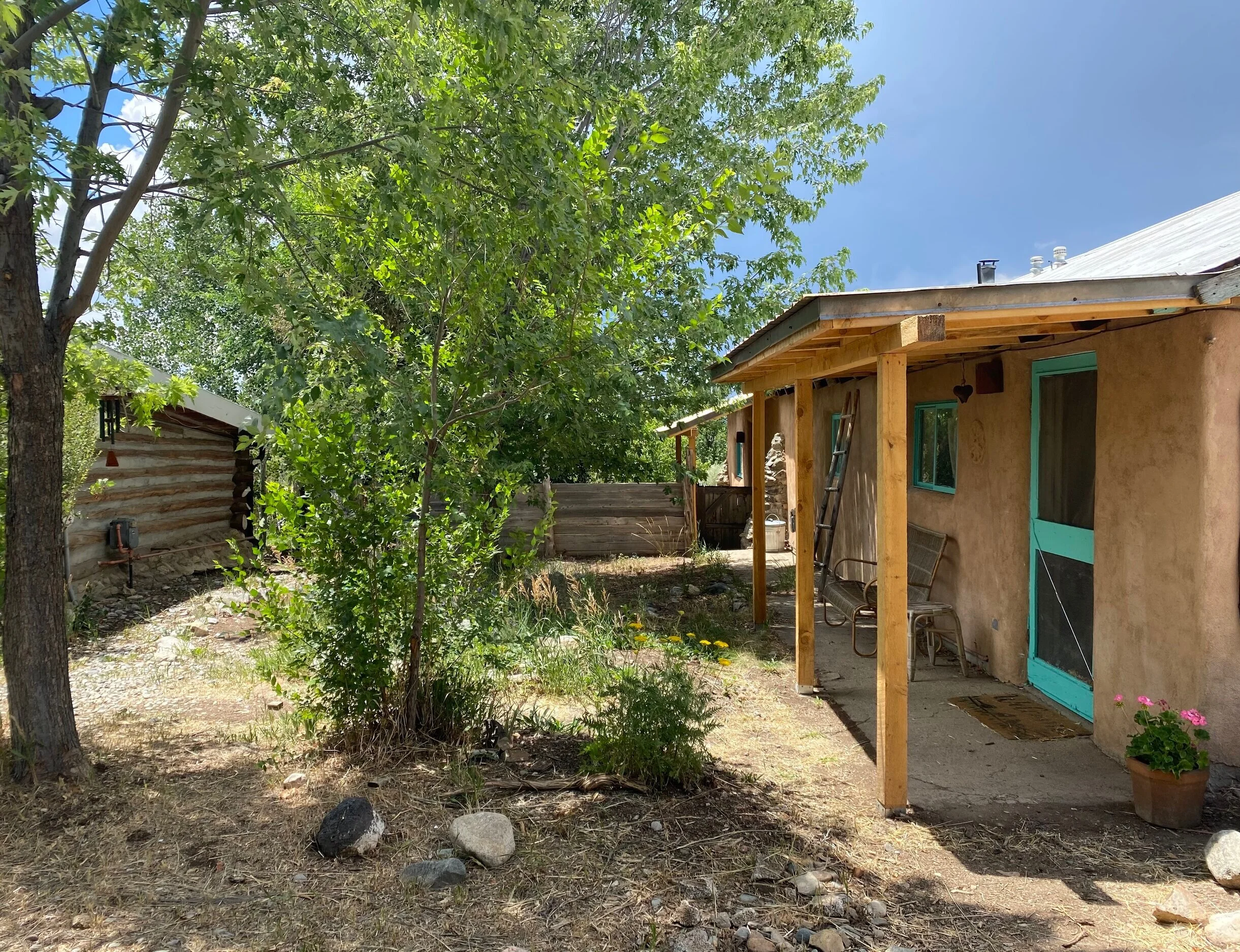 Retreats and events at Taos Goji Eco Lodge
