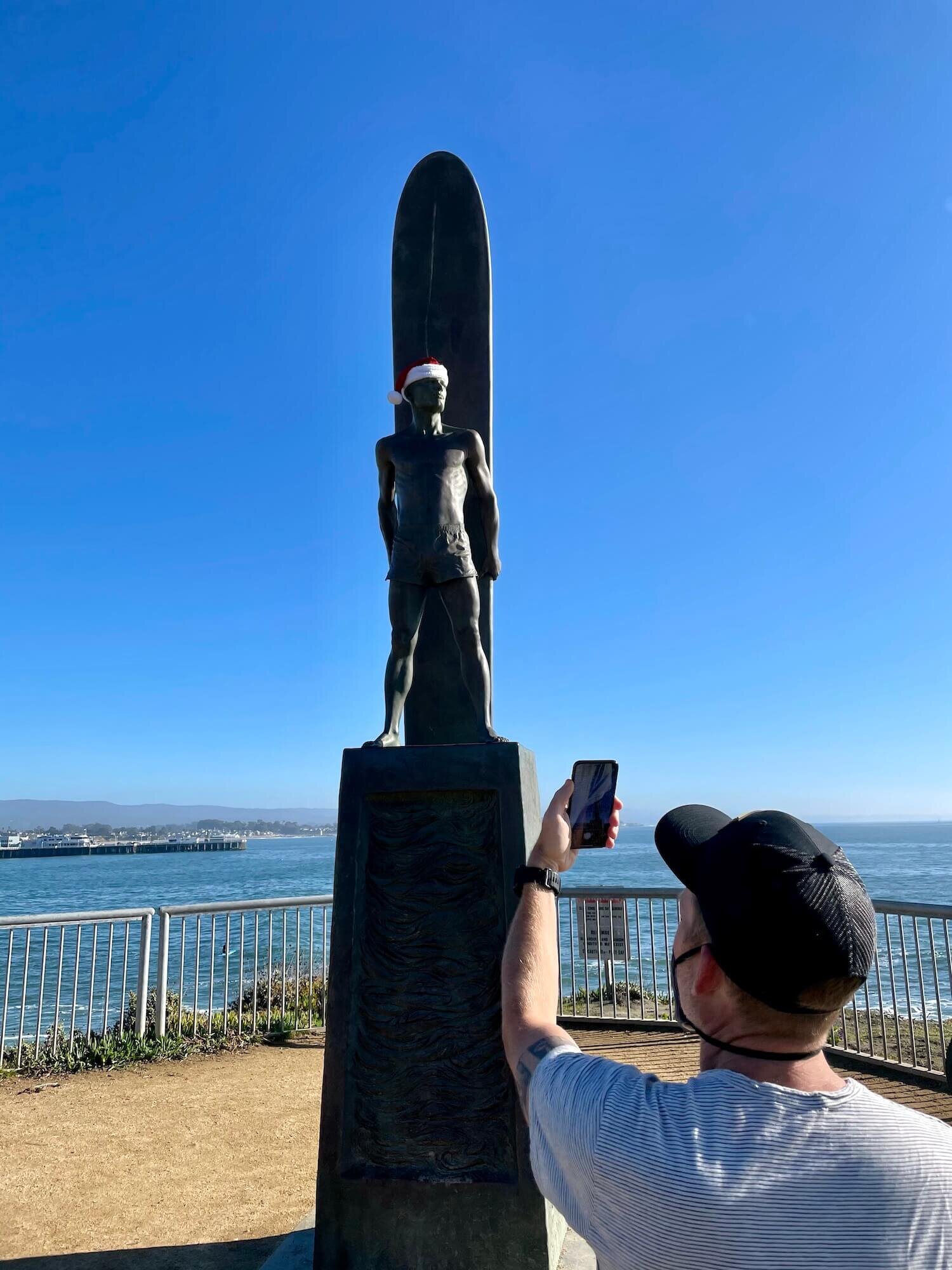 Kylesurfstatue.jpeg